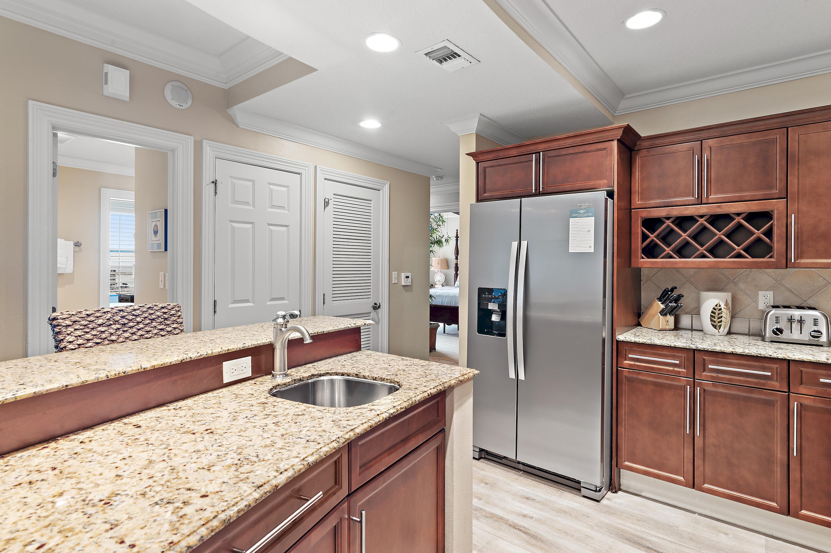 EMERALD GRANDE - Residential