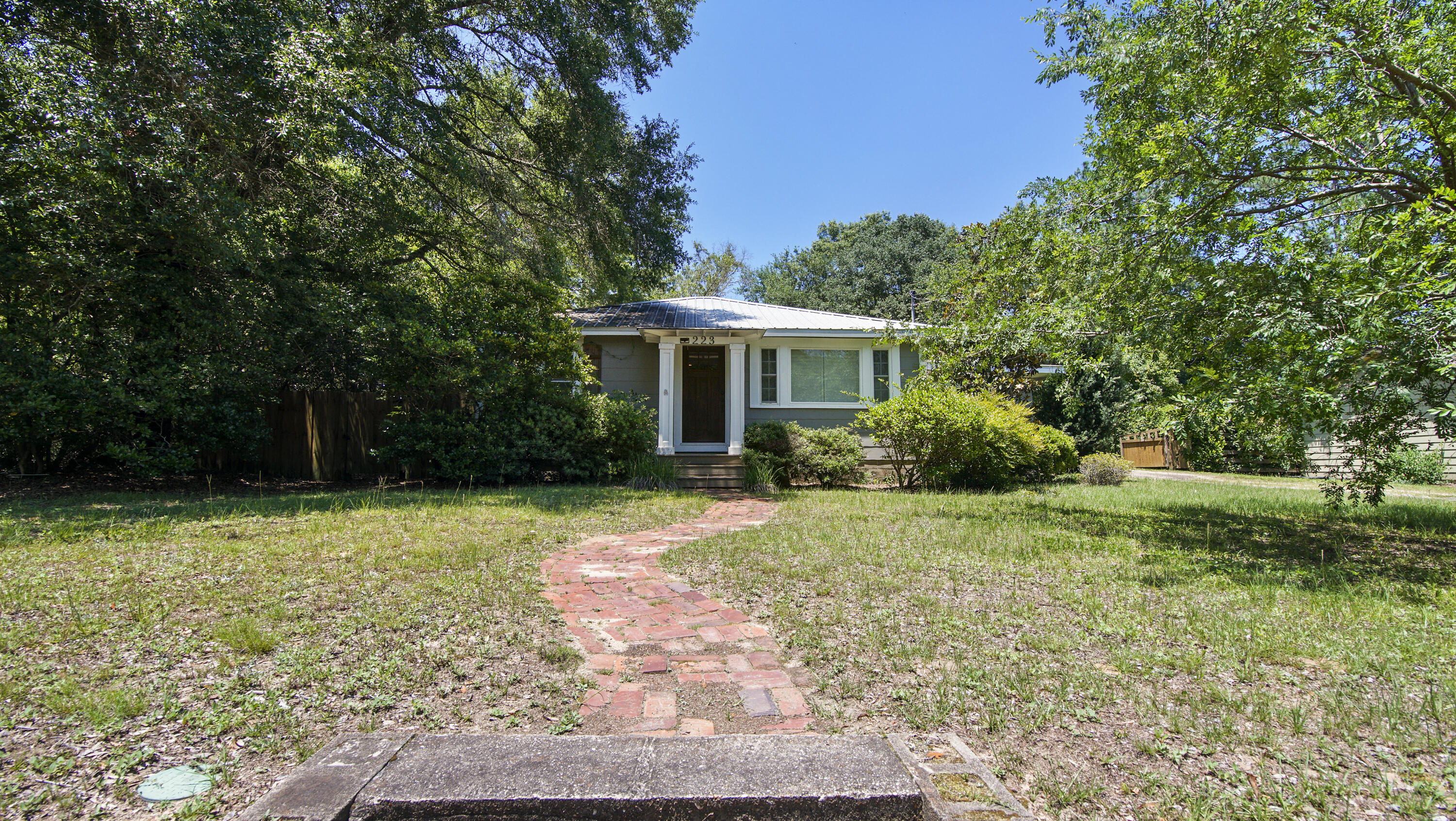 METES & BOUNDS - Residential Lease