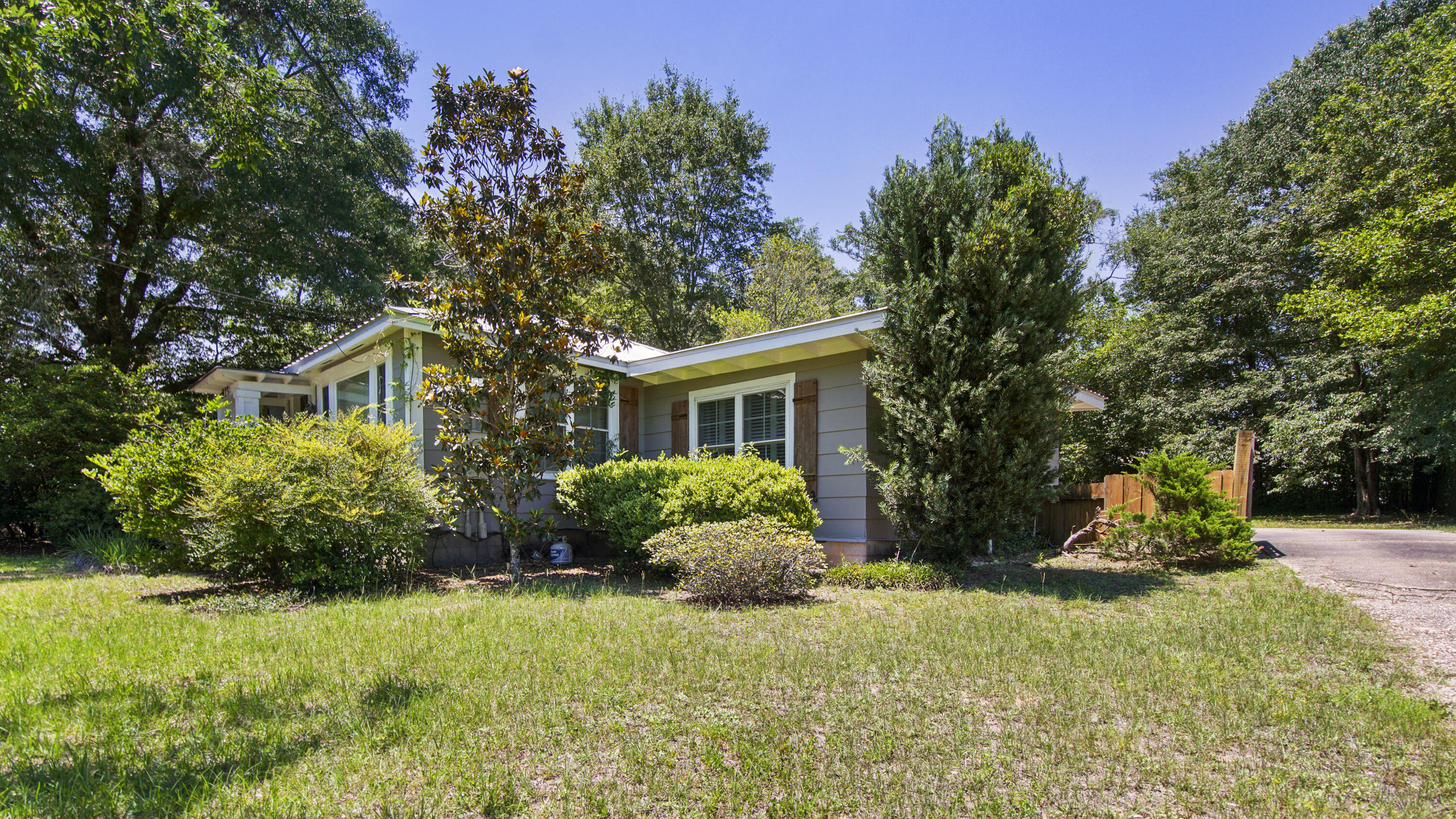 METES & BOUNDS - Residential Lease