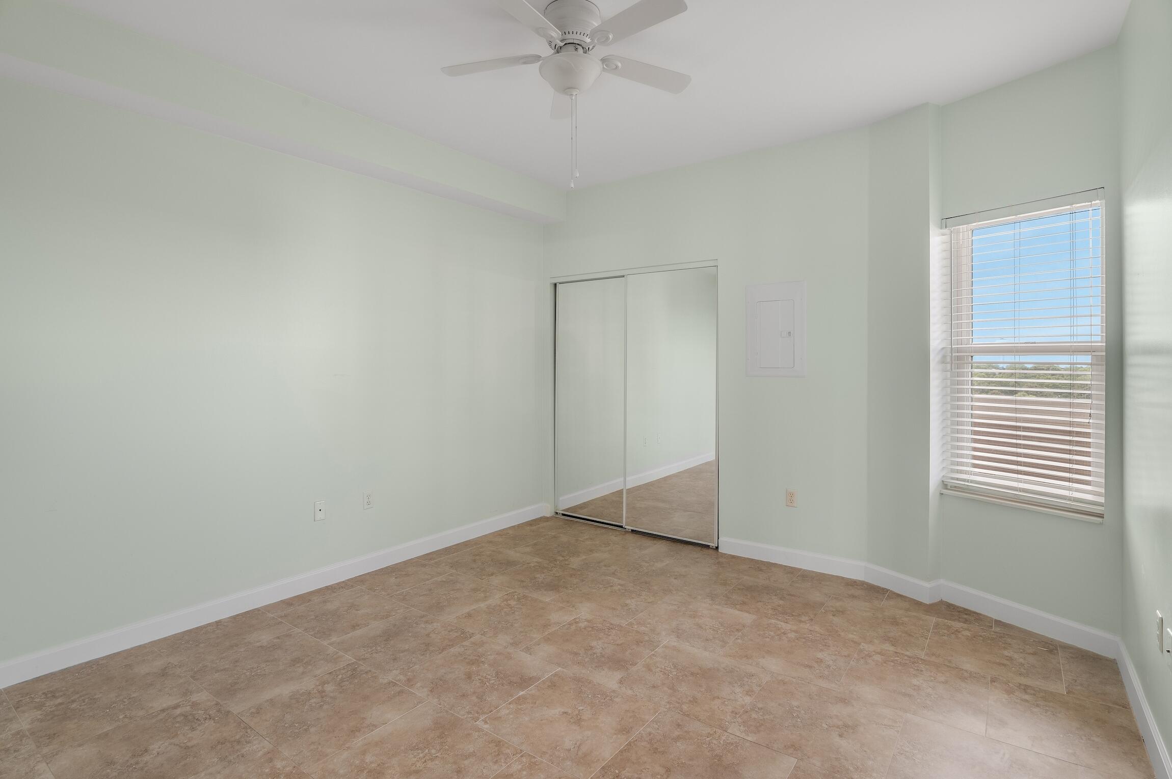 SUMMIT AT TOPS'L (THE) - Residential