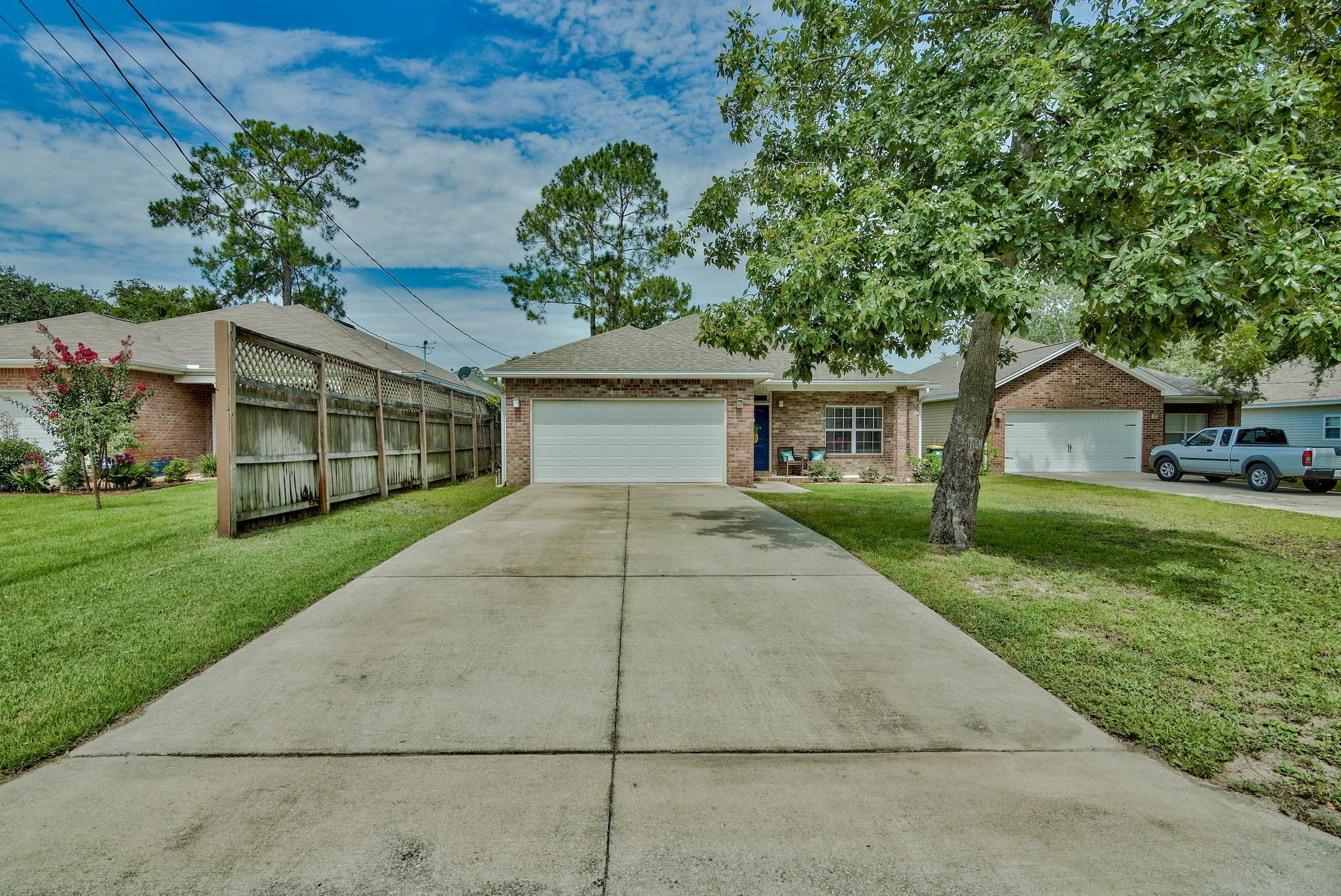 VALPARAISO PINECREST 6 - Residential