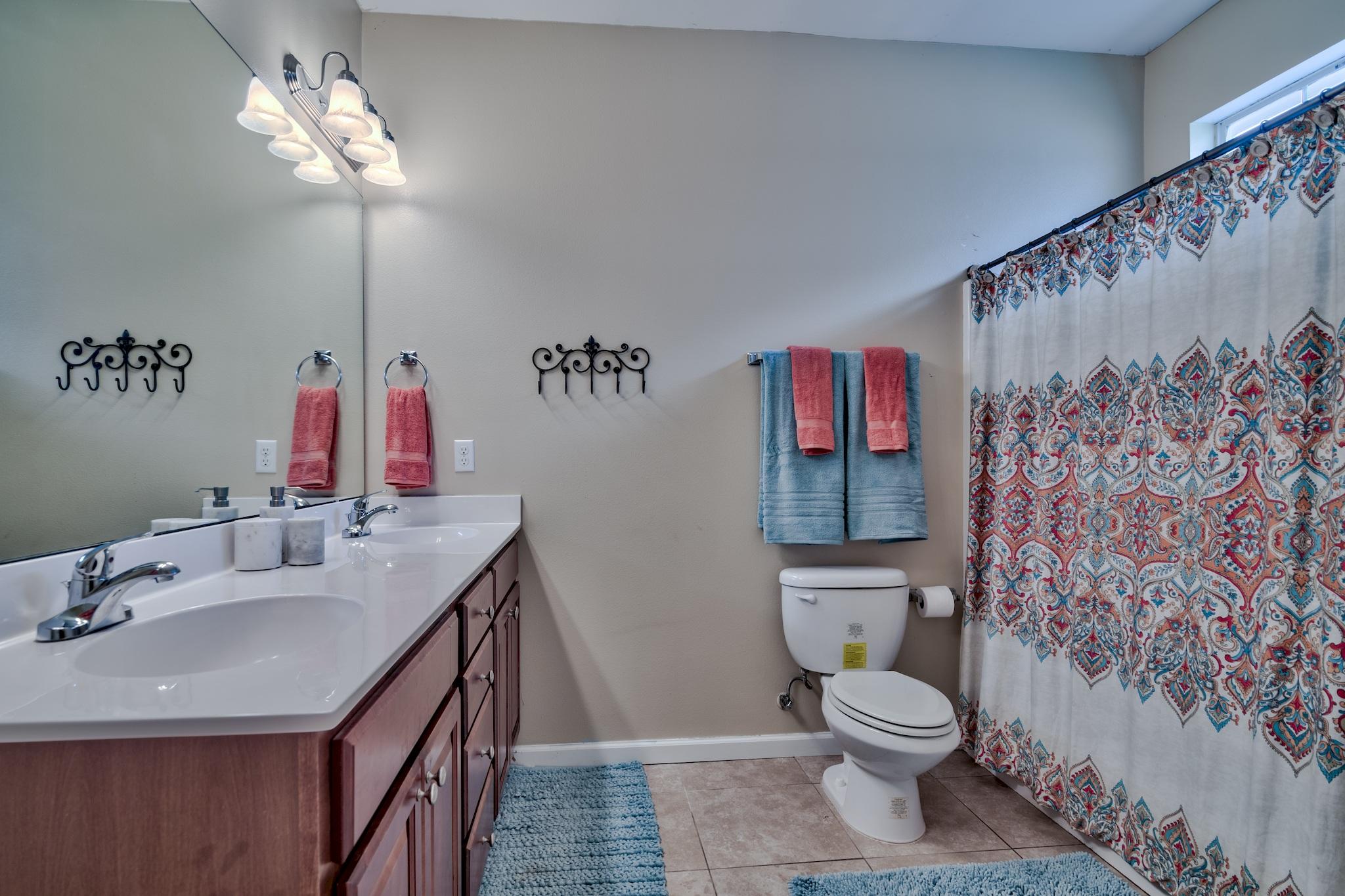 VALPARAISO PINECREST 6 - Residential