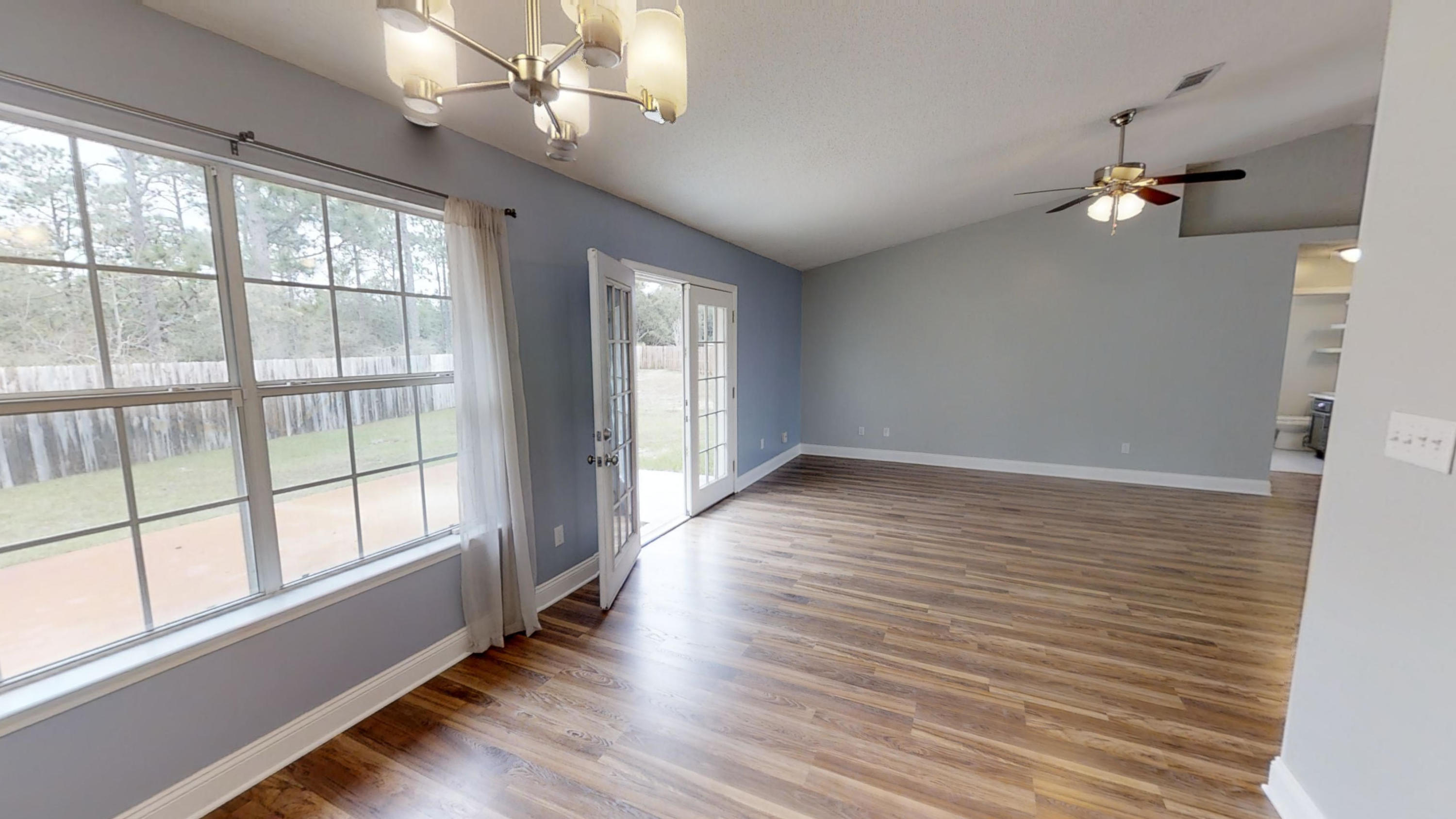 ROSS CROSSING - Residential