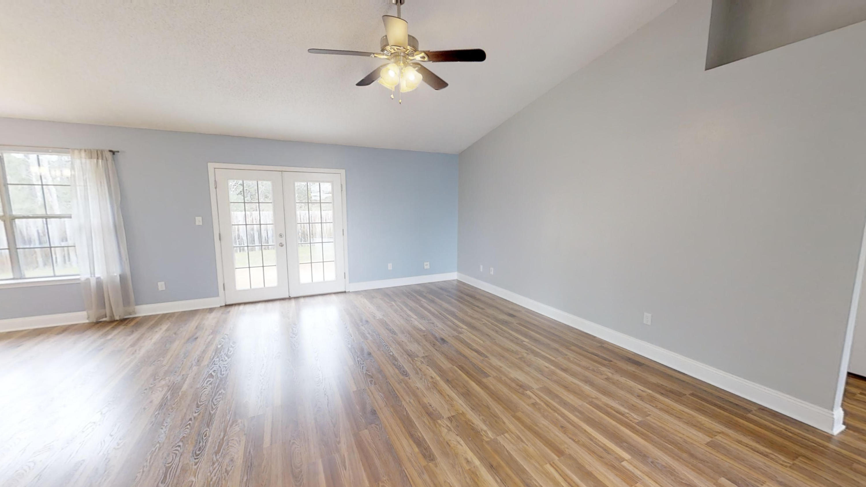 ROSS CROSSING - Residential