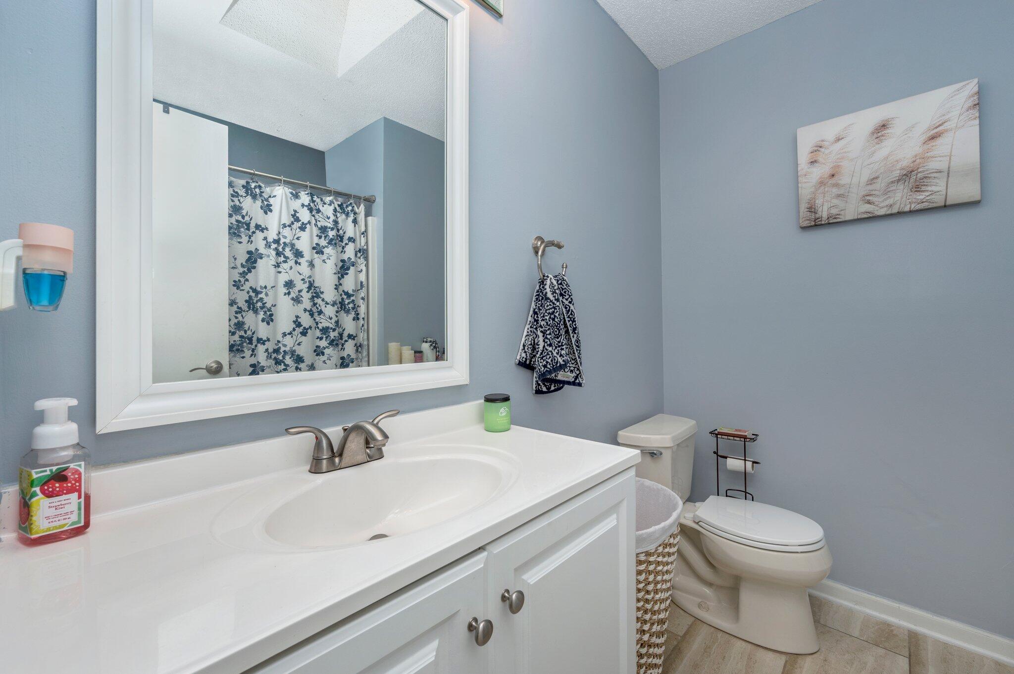 HOLLYROD PARK - Residential Lease