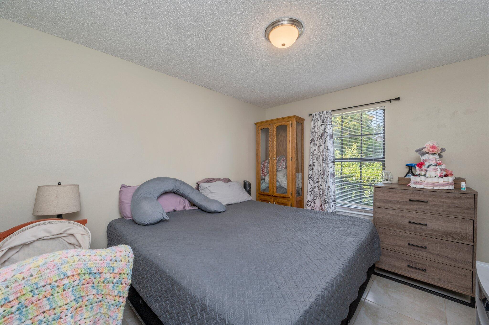 HOLLYROD PARK - Residential Lease