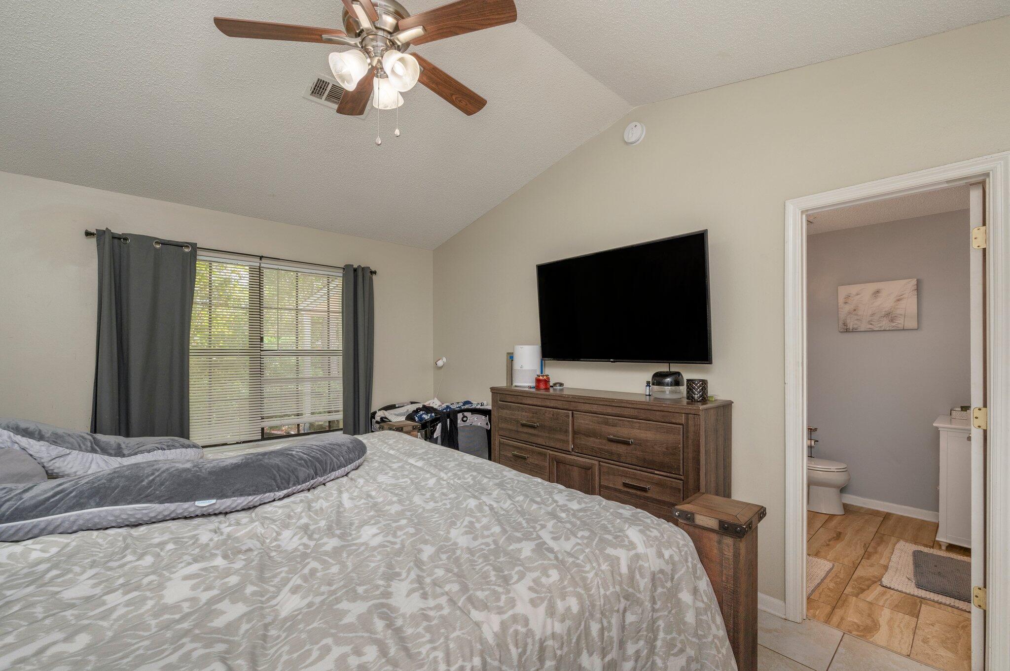 HOLLYROD PARK - Residential Lease