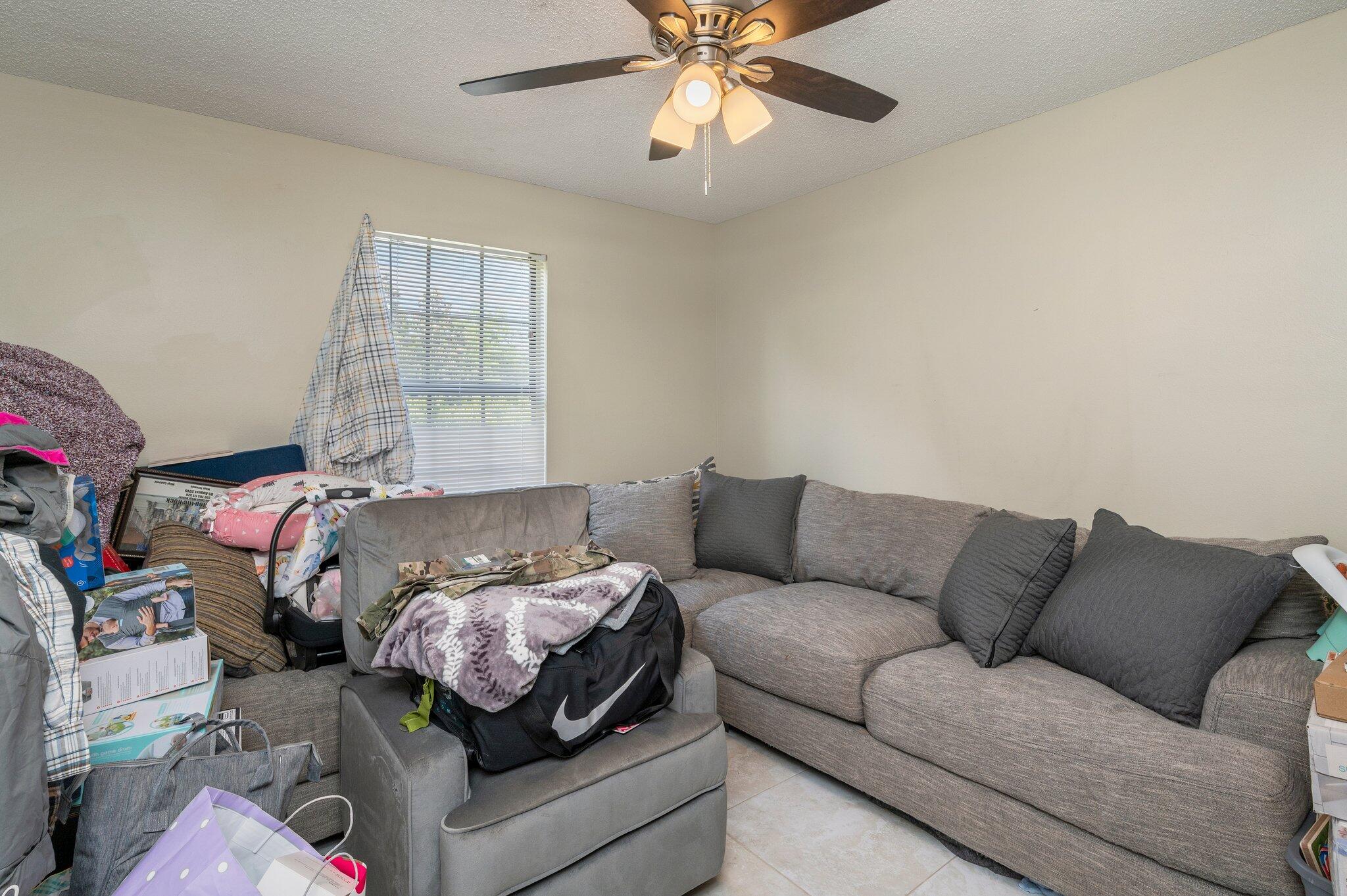 HOLLYROD PARK - Residential Lease