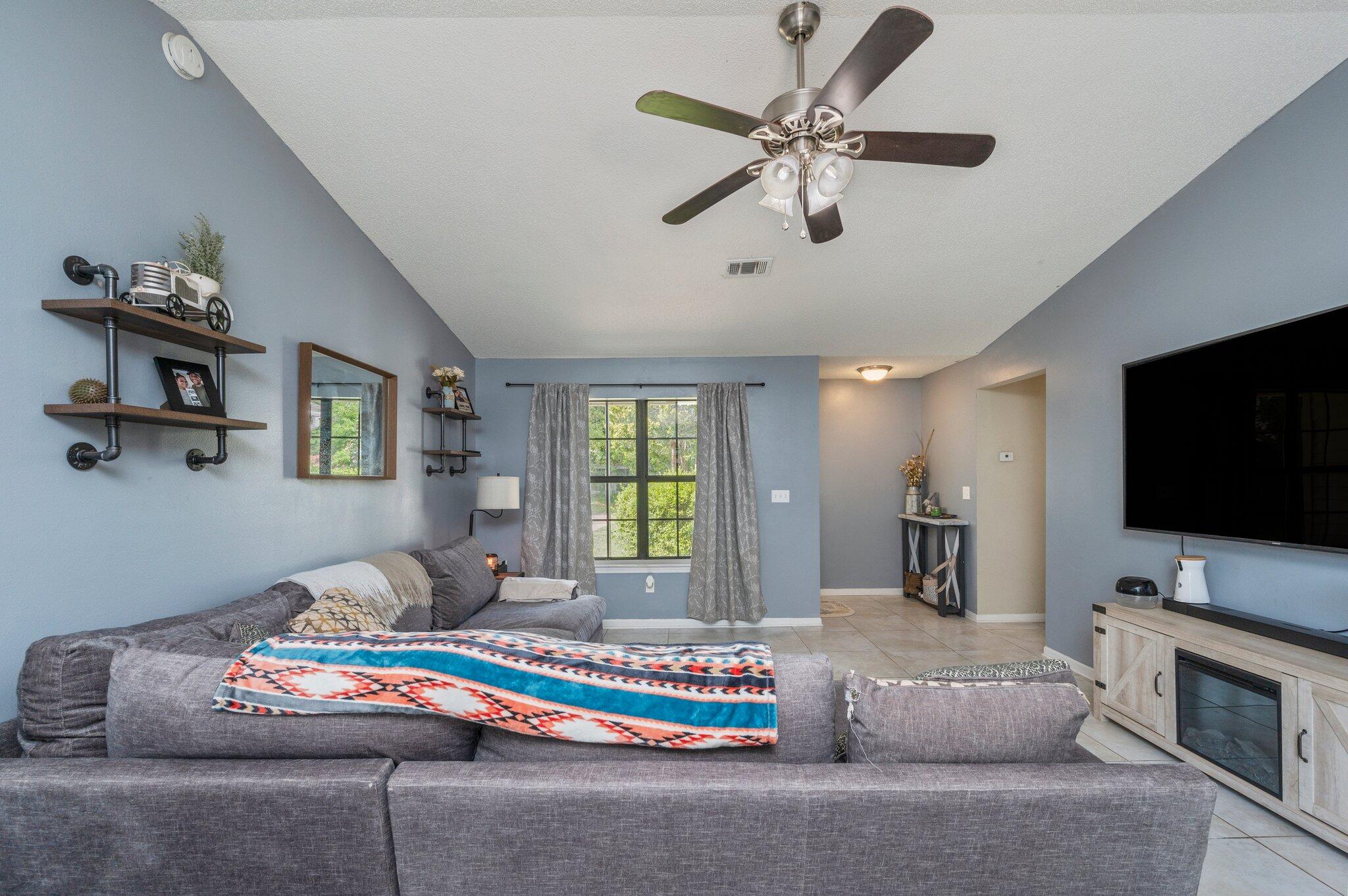 HOLLYROD PARK - Residential Lease