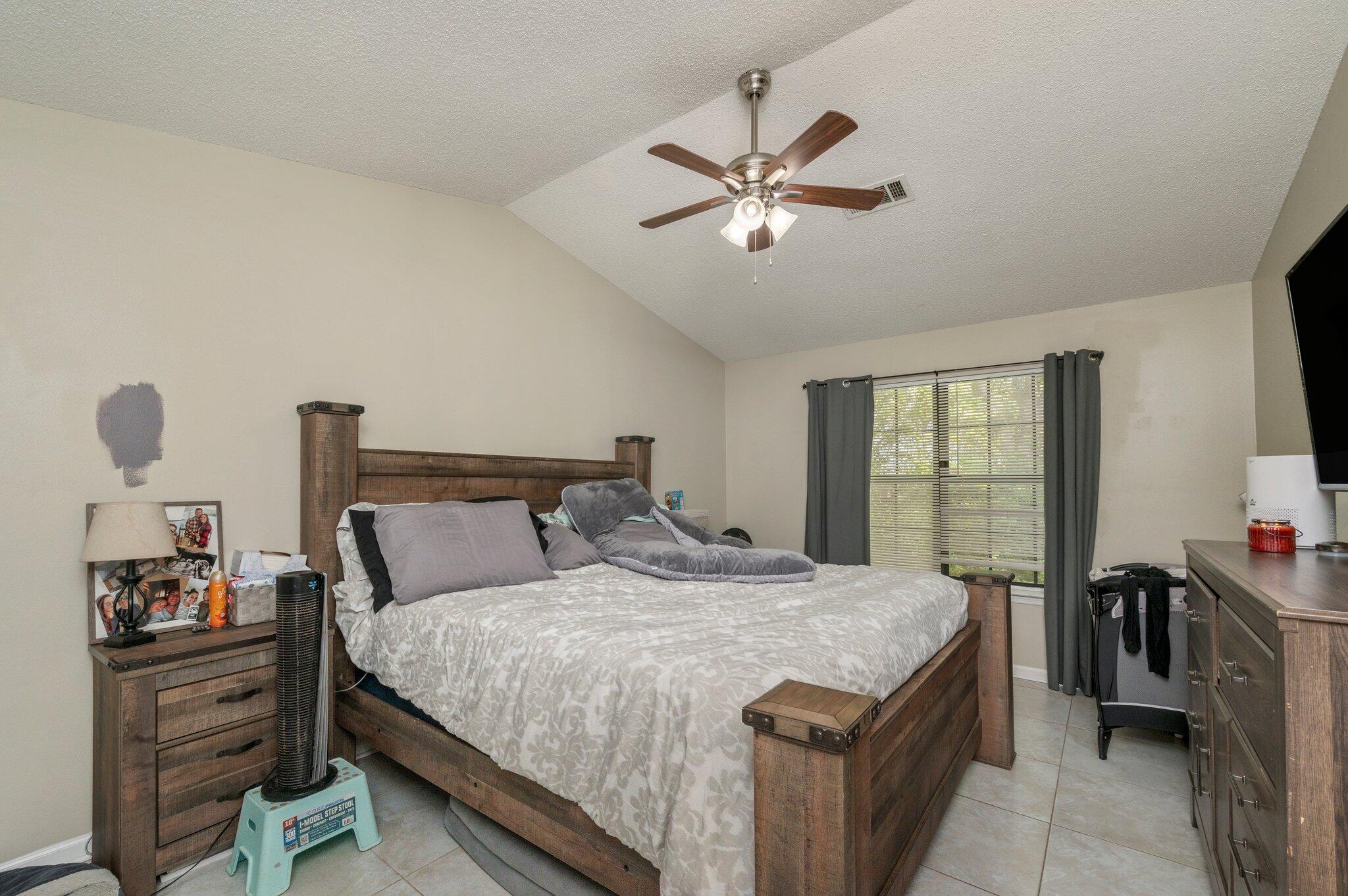 HOLLYROD PARK - Residential Lease