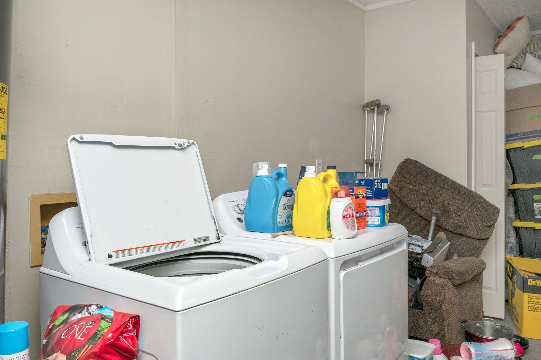 HOLLYROD PARK - Residential Lease