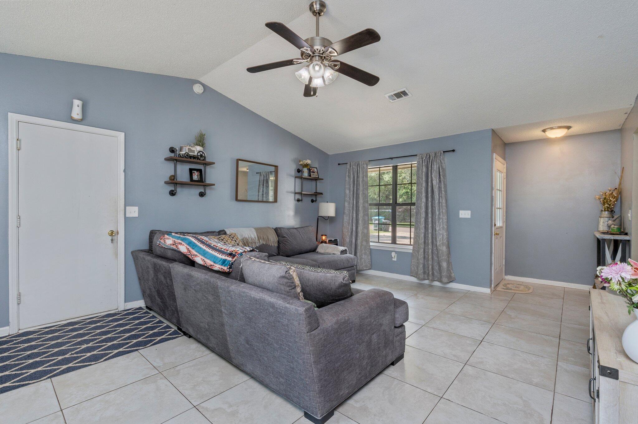 HOLLYROD PARK - Residential Lease