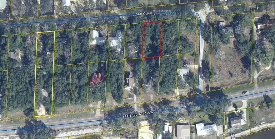 Just over 1/4 acre lot just minutes away from Bluewater Bay, Niceville or Destin or head east and you are headed  to Freeport.  Going over Mid Bay bridge, enjoy shopping, restaurants, Destin beaches or go to Hwy 331 out of Freeport and head to the sandy white beaches of South Walton.  So many opportunities !!
