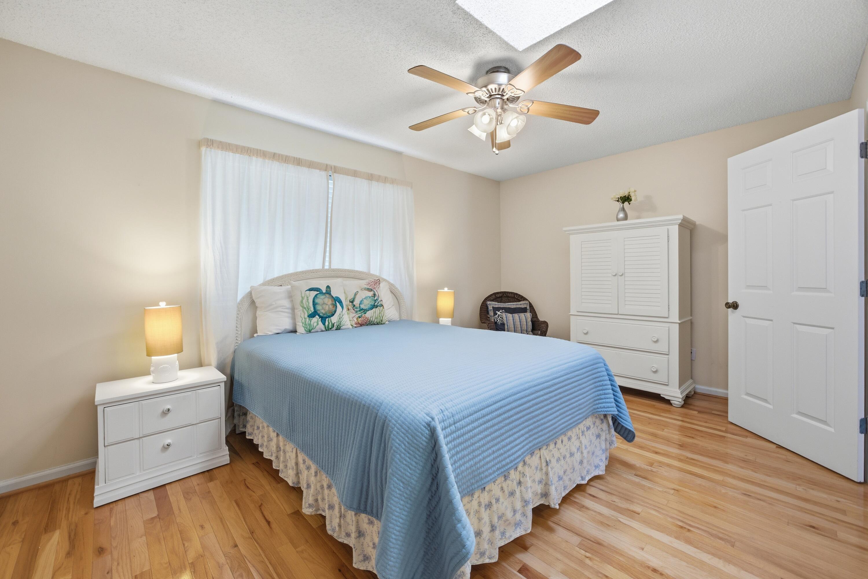 WOODLAND SHORES T/H PH 1 - Residential