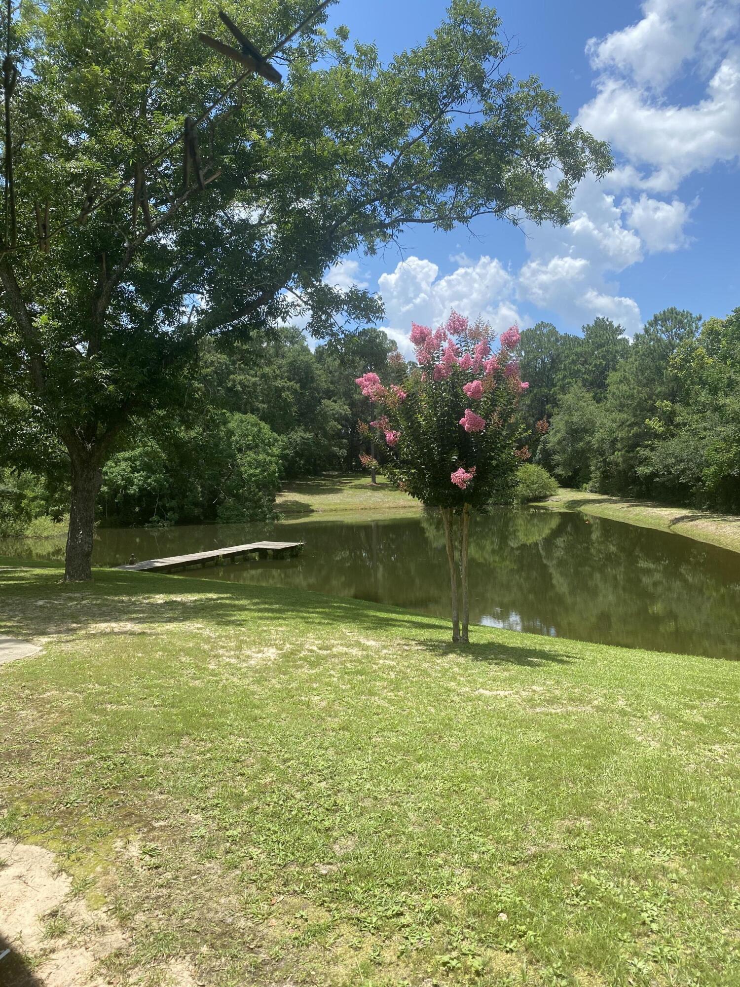 CINCO ADDN TO CRESTVIEW - Residential