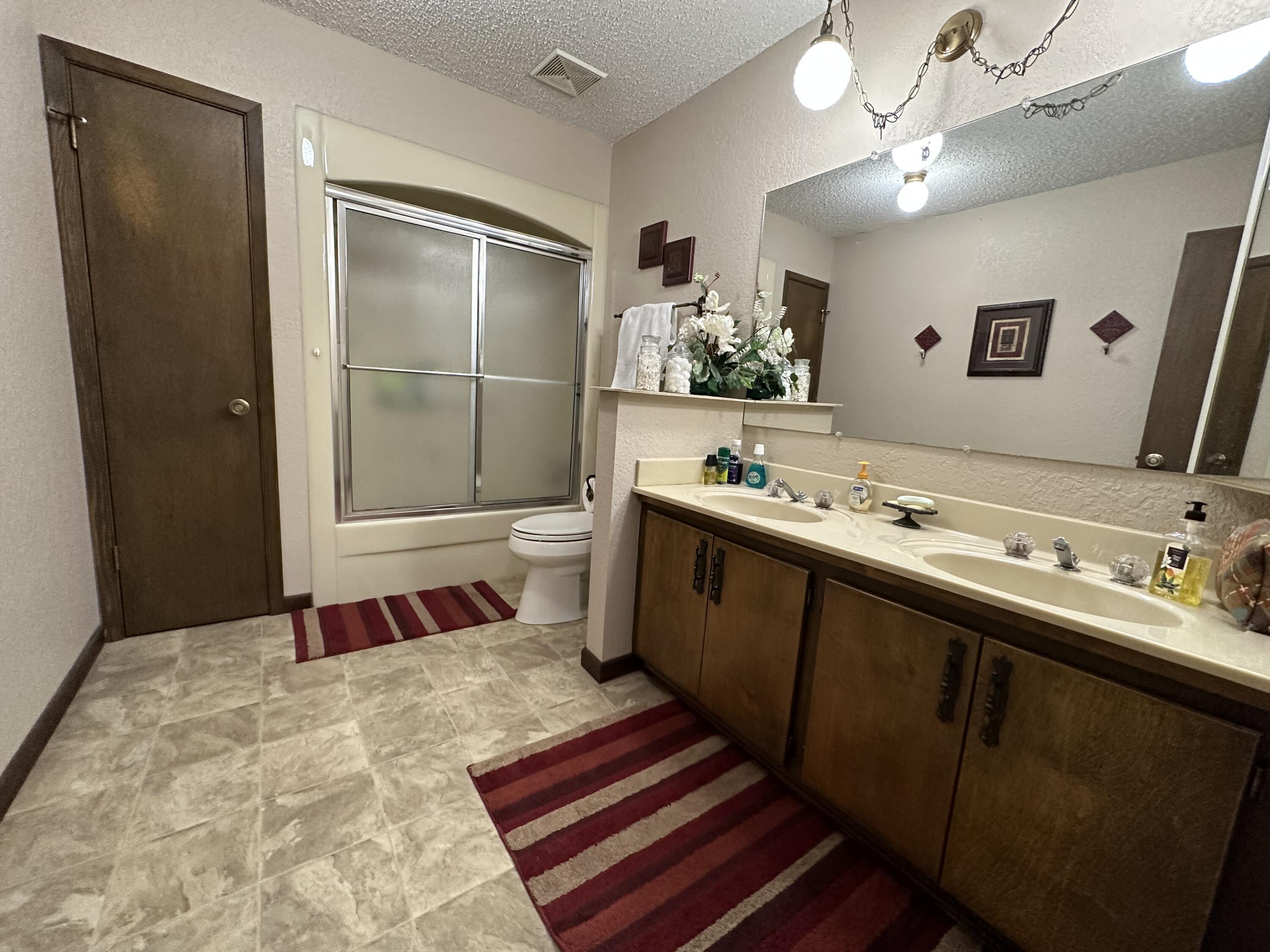 CINCO ADDN TO CRESTVIEW - Residential