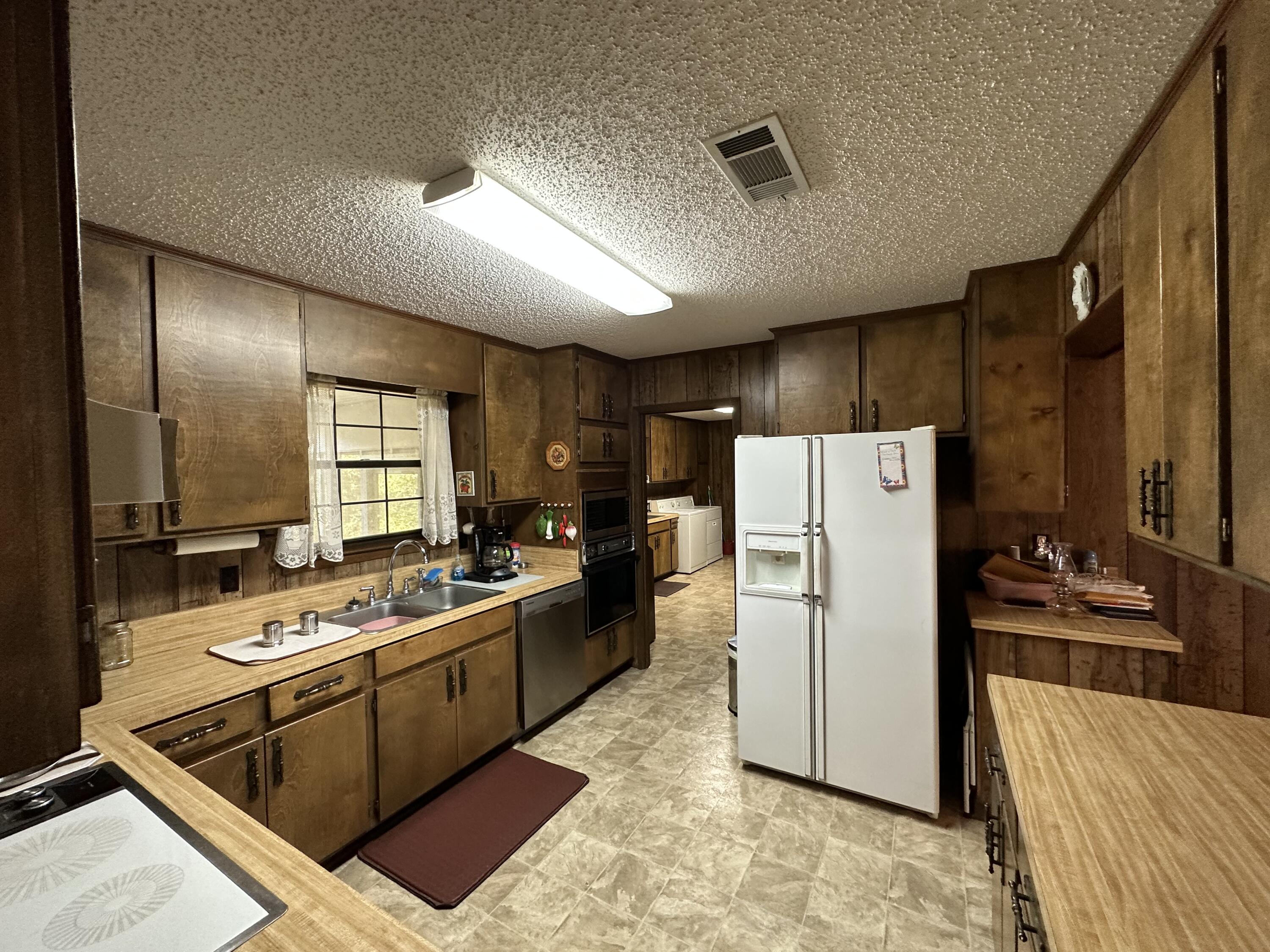 CINCO ADDN TO CRESTVIEW - Residential