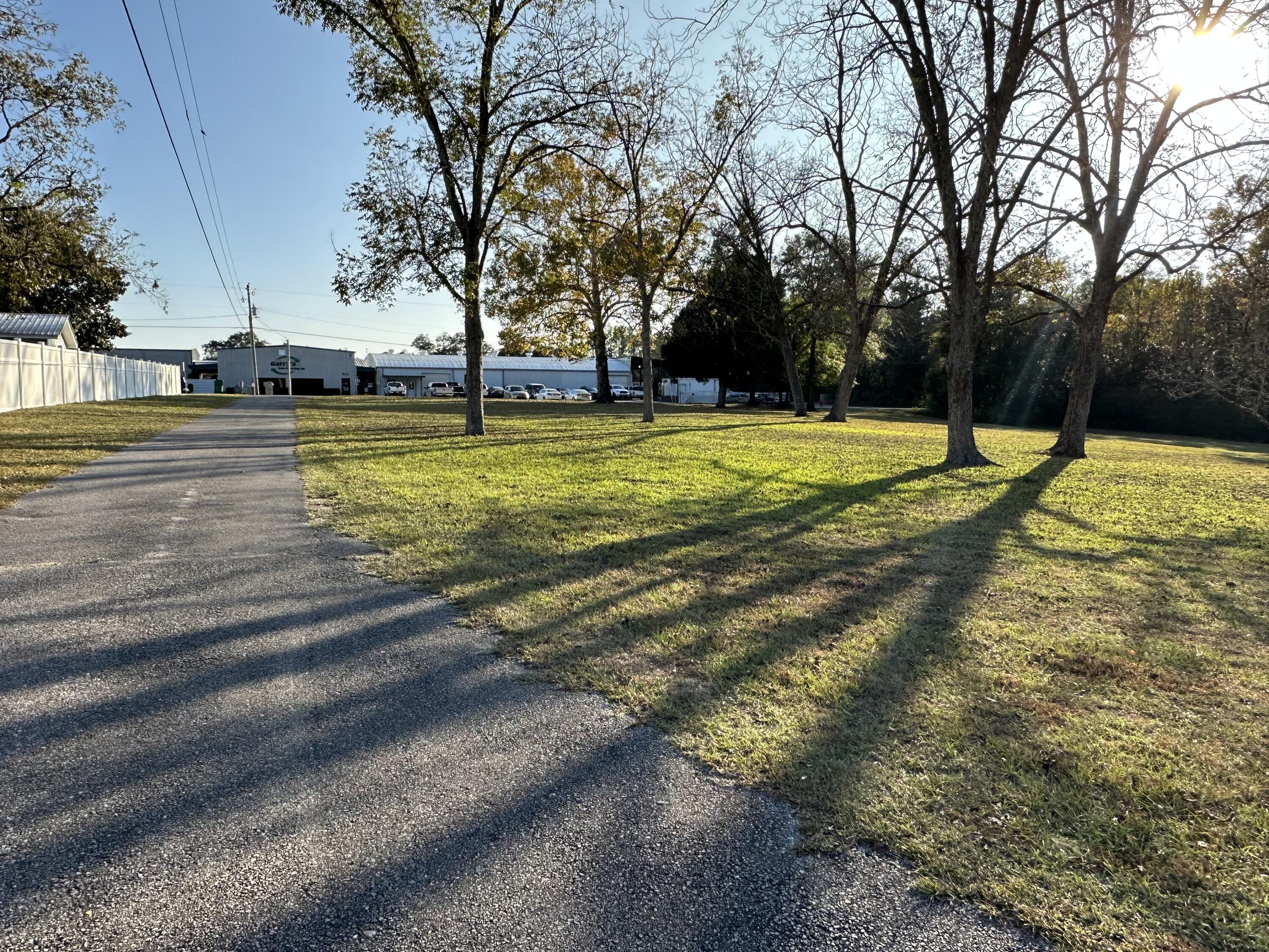 CINCO ADDN TO CRESTVIEW - Residential