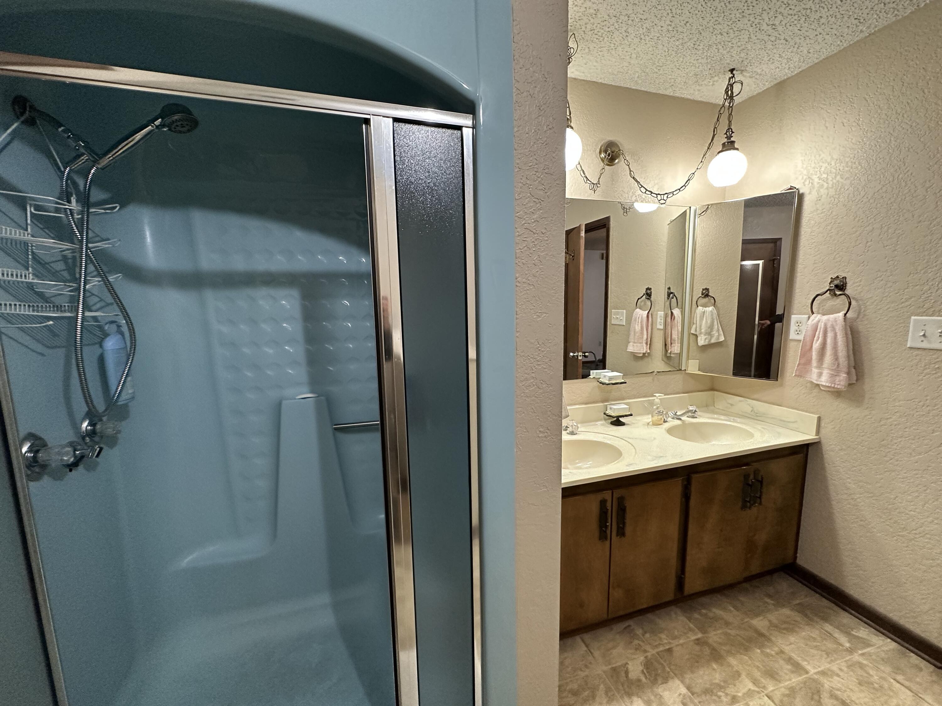 CINCO ADDN TO CRESTVIEW - Residential