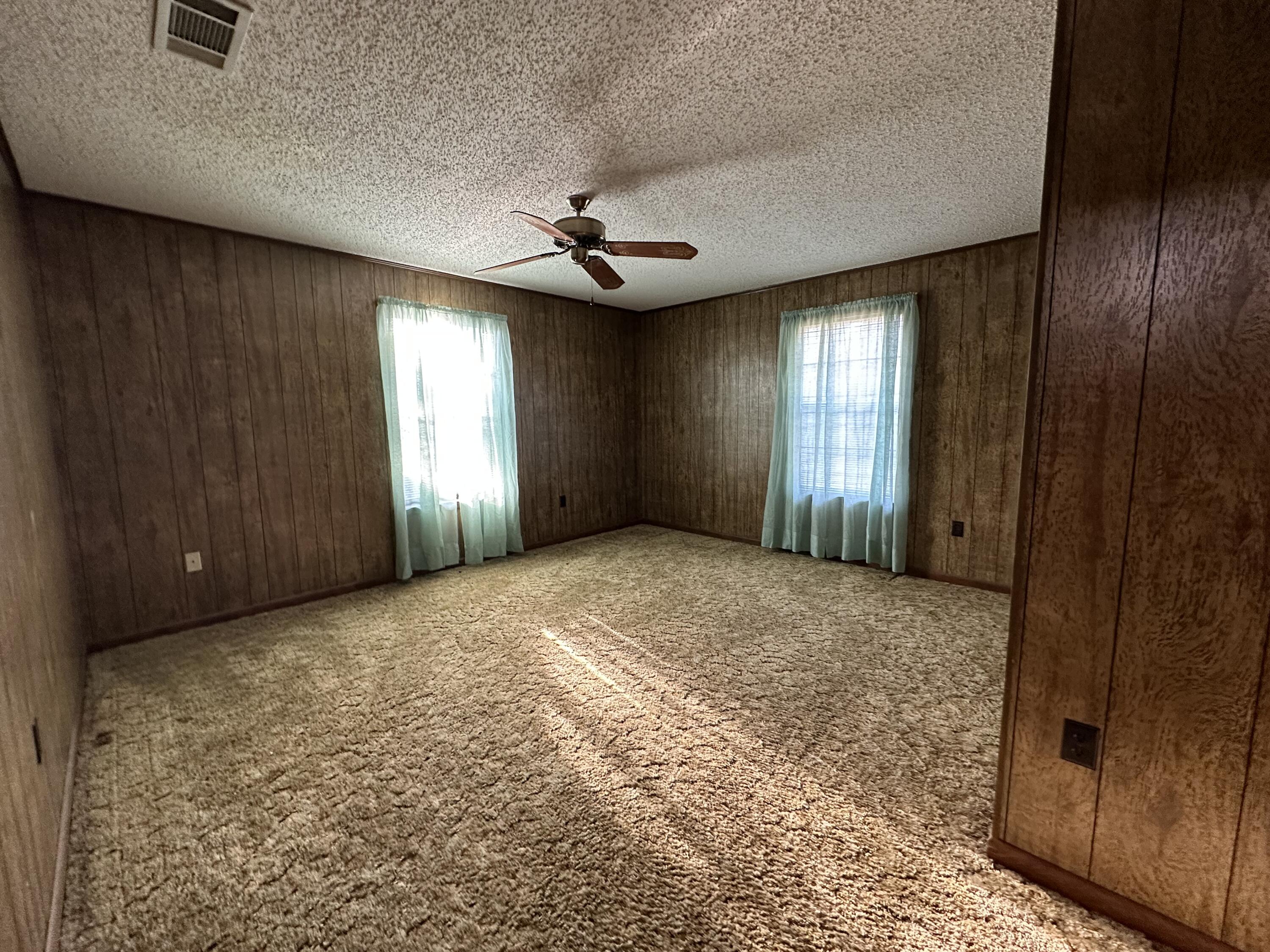 CINCO ADDN TO CRESTVIEW - Residential