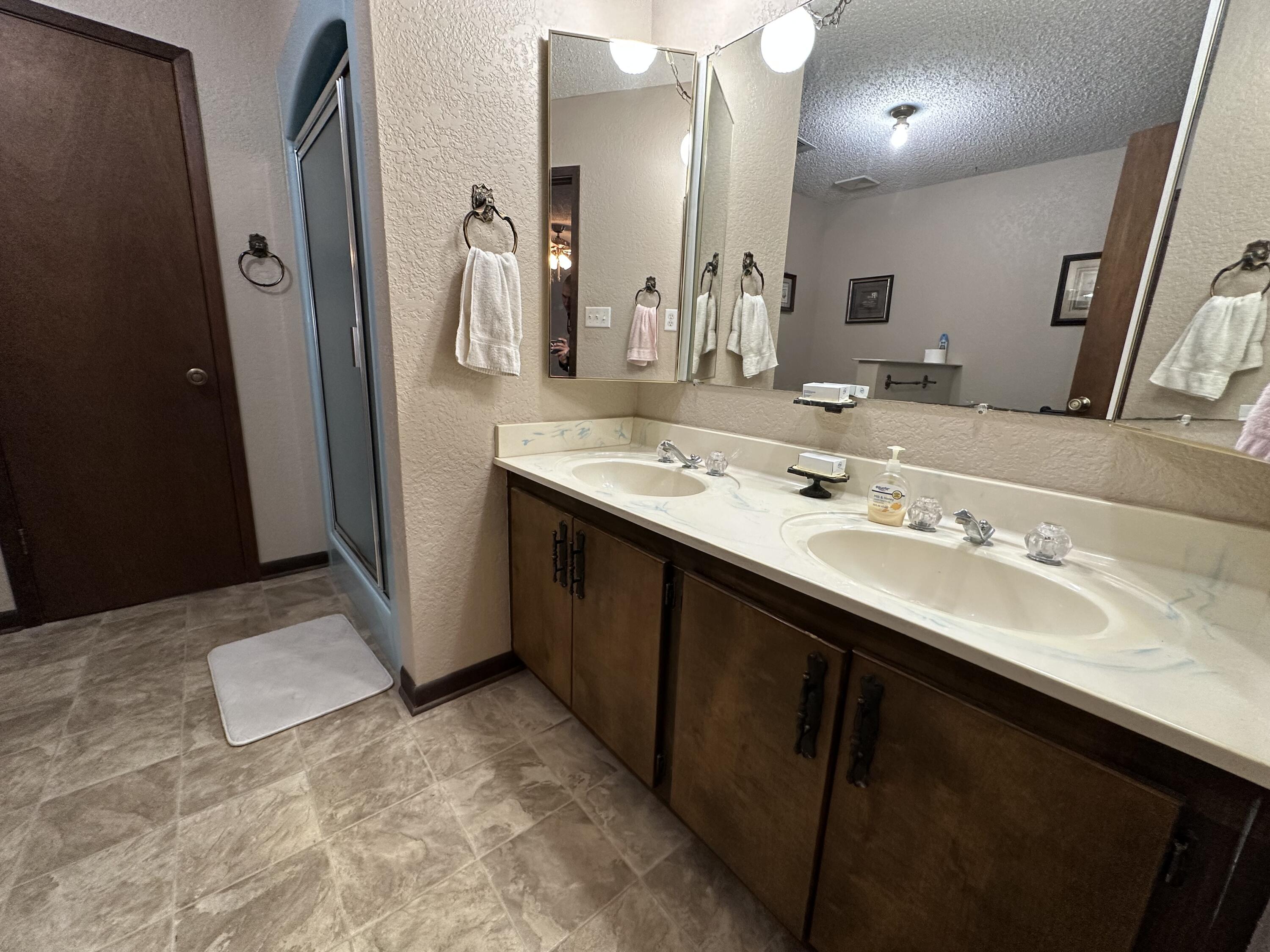 CINCO ADDN TO CRESTVIEW - Residential