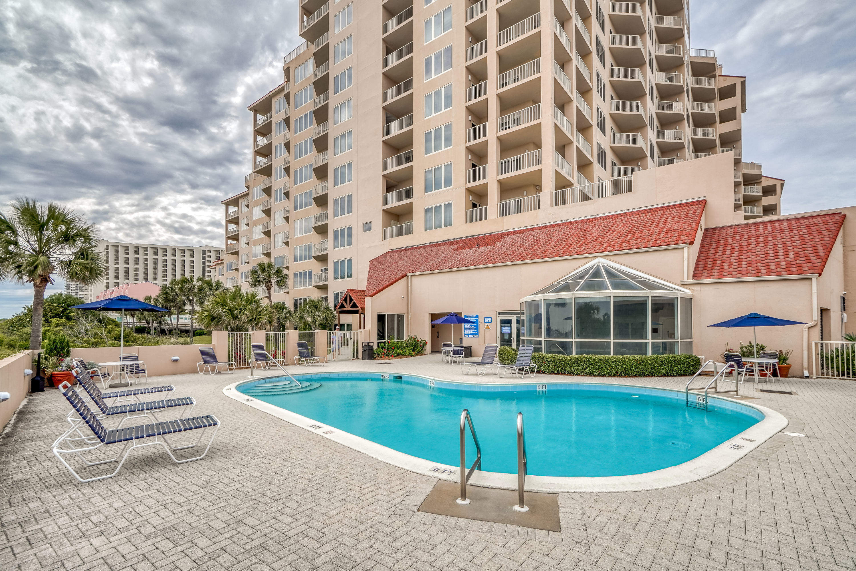 TOPS'L BEACH MANOR - Residential