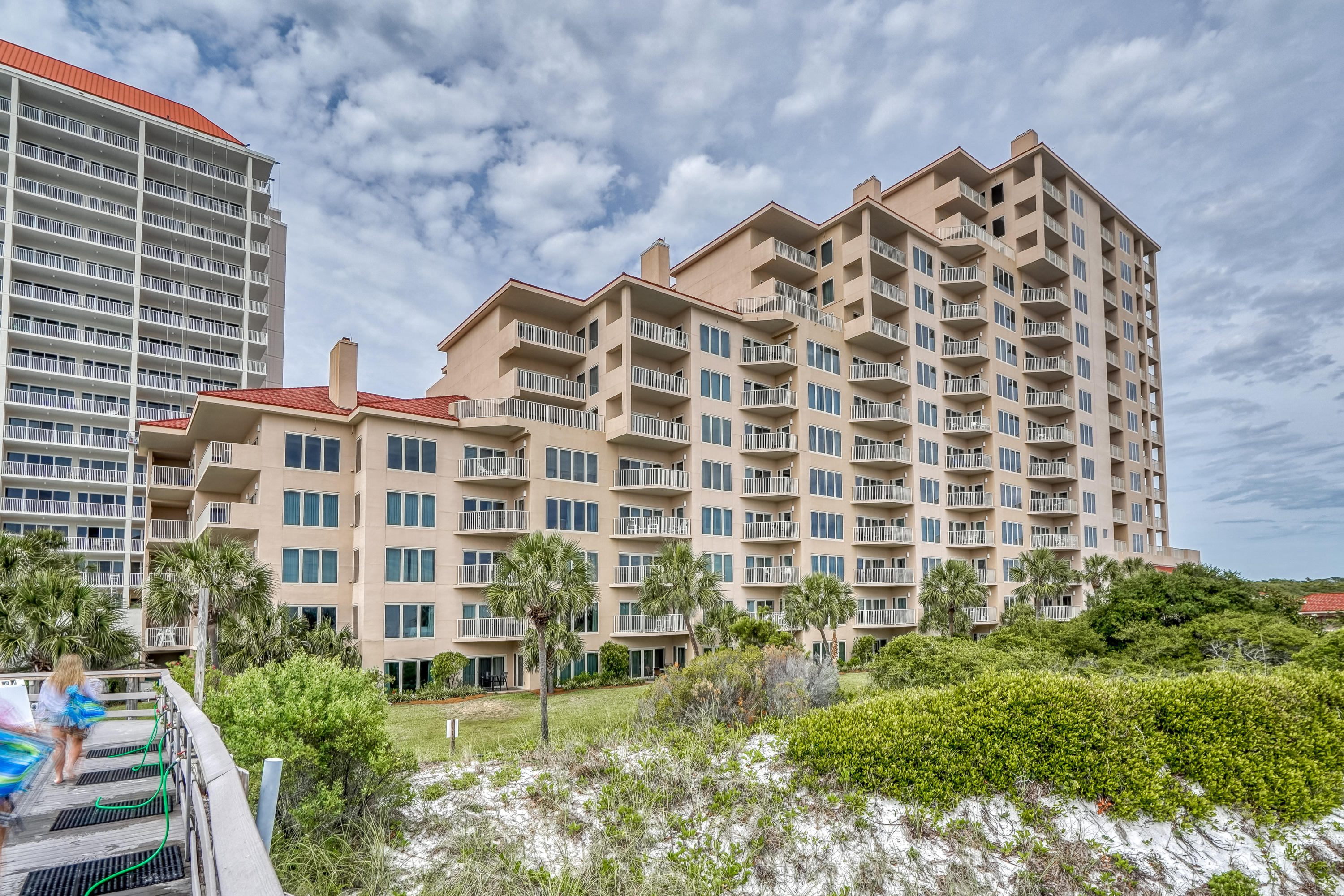 TOPS'L BEACH MANOR - Residential