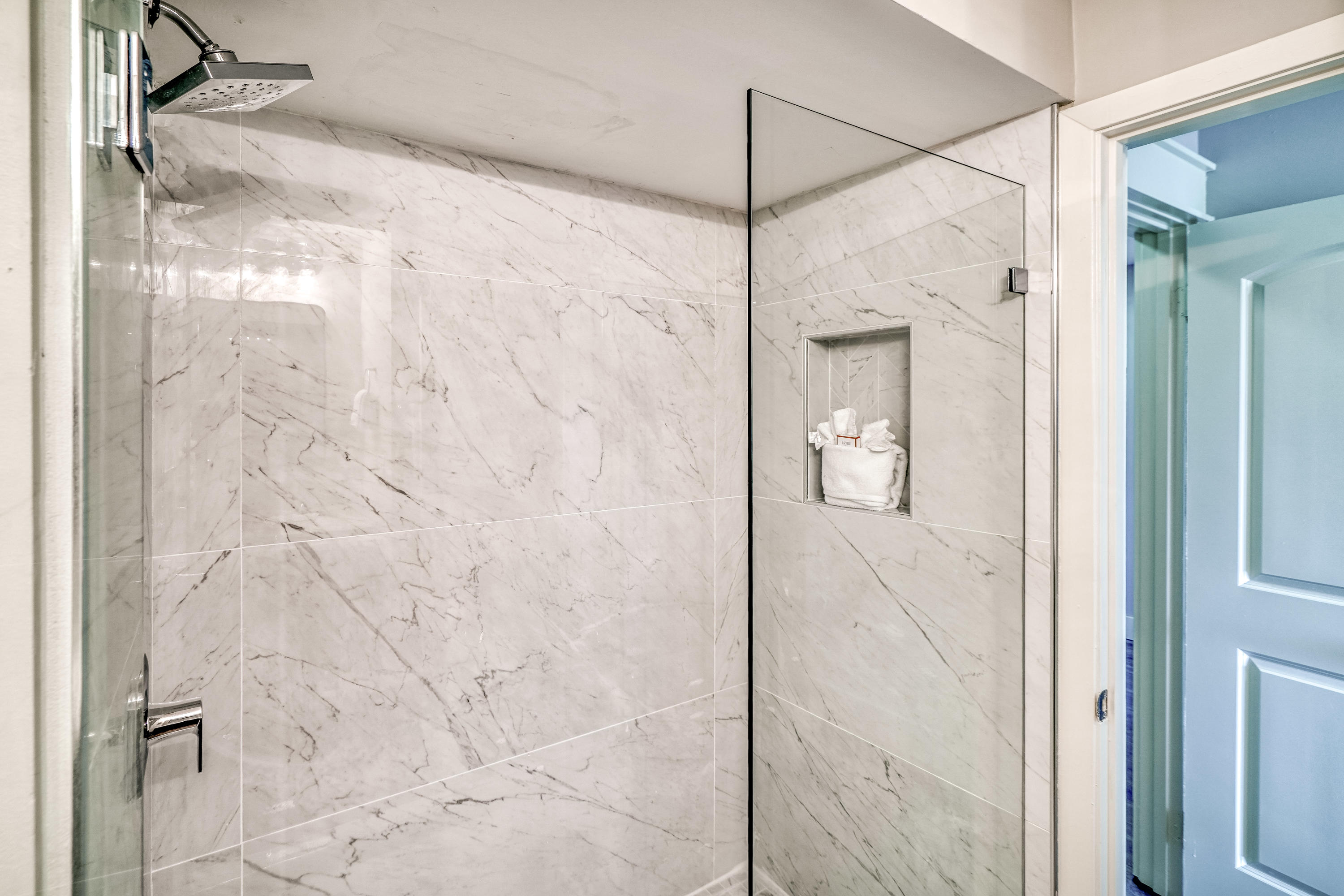 TOPS'L BEACH MANOR - Residential