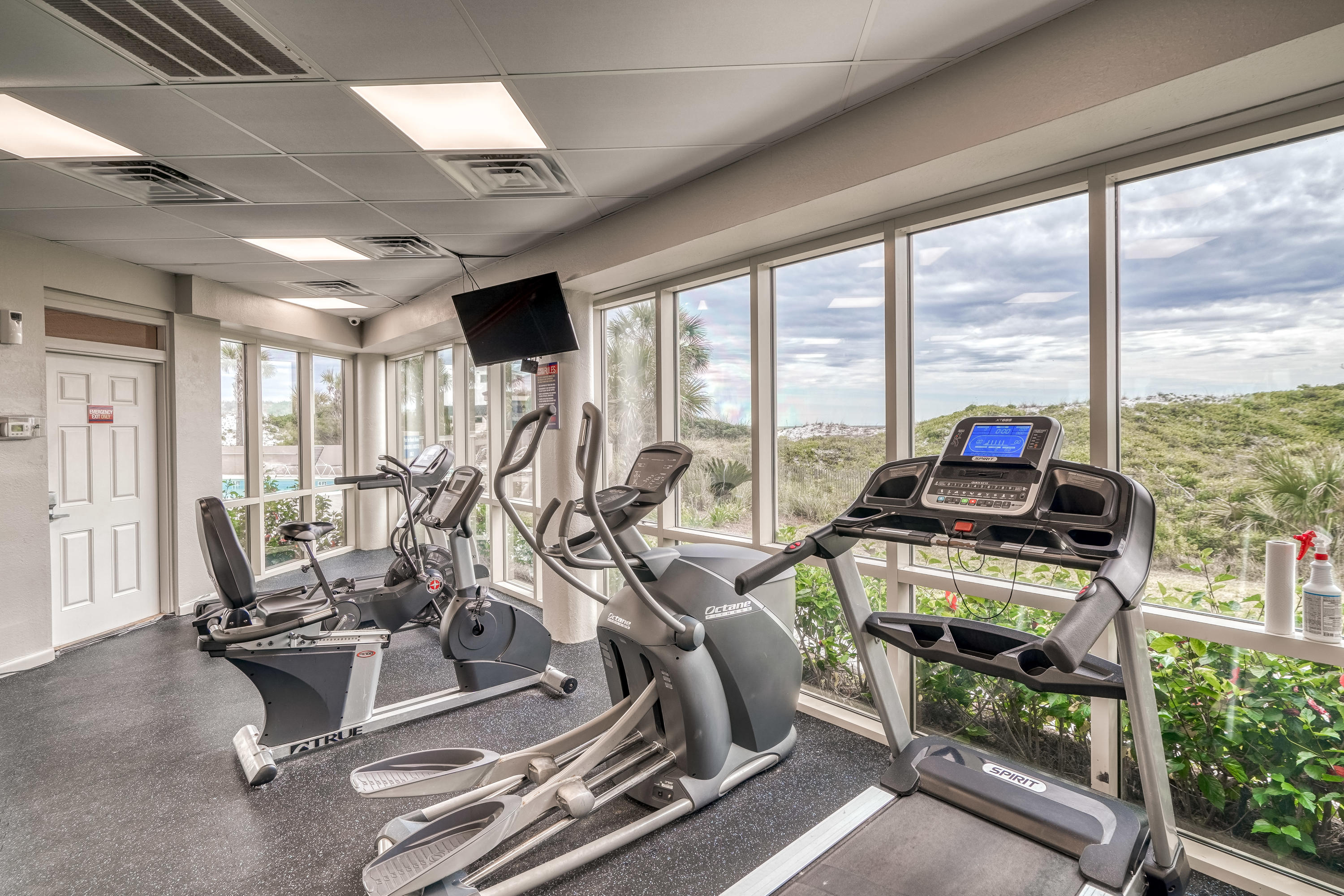 TOPS'L BEACH MANOR - Residential