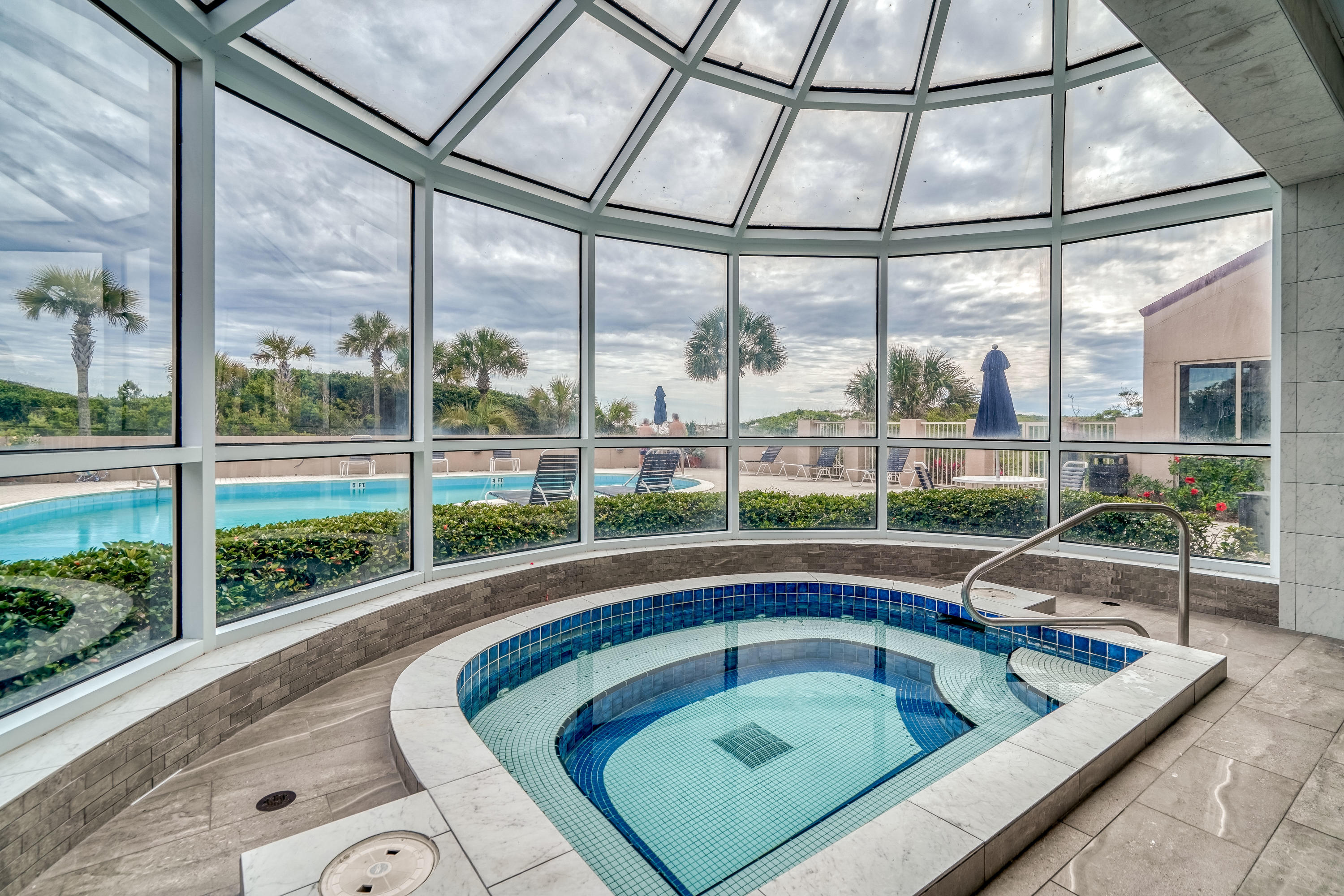 TOPS'L BEACH MANOR - Residential