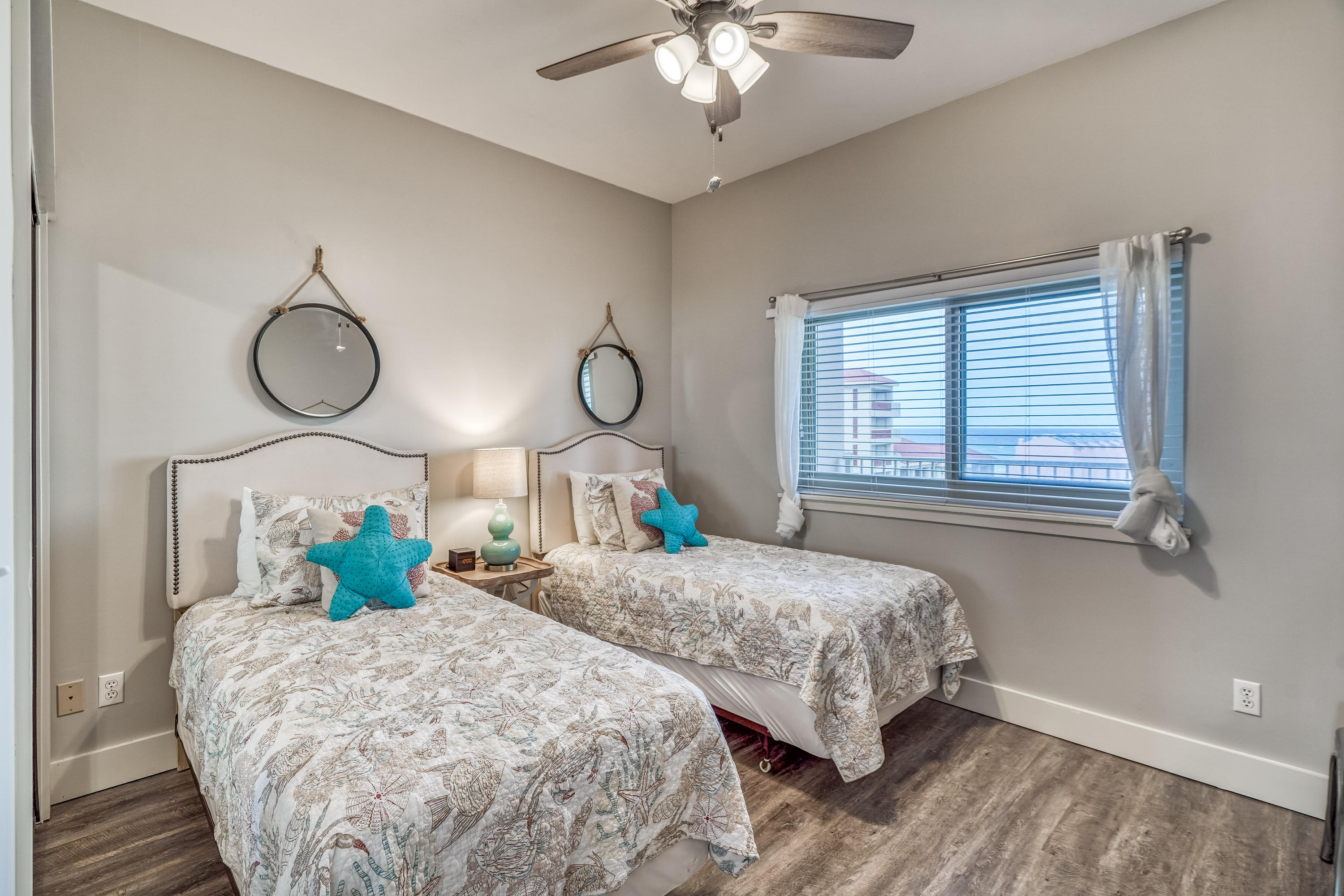 TOPS'L BEACH MANOR - Residential