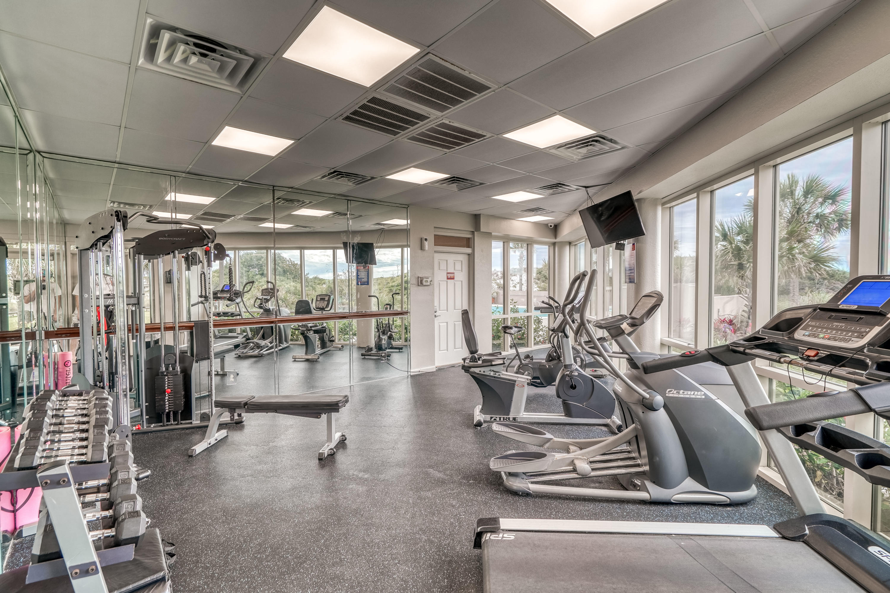 TOPS'L BEACH MANOR - Residential