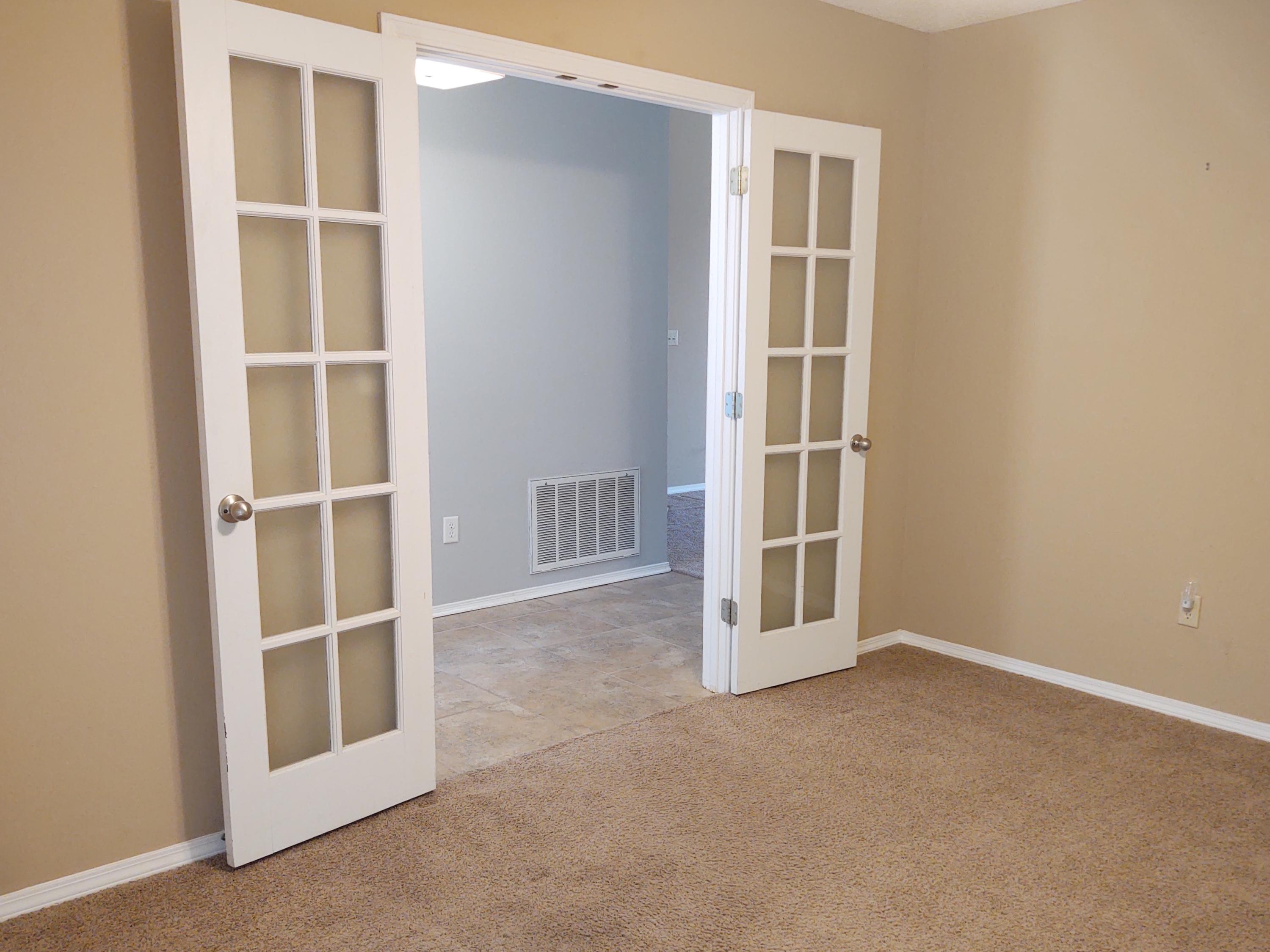 PARKWOOD SQUARE PH 1 - Residential