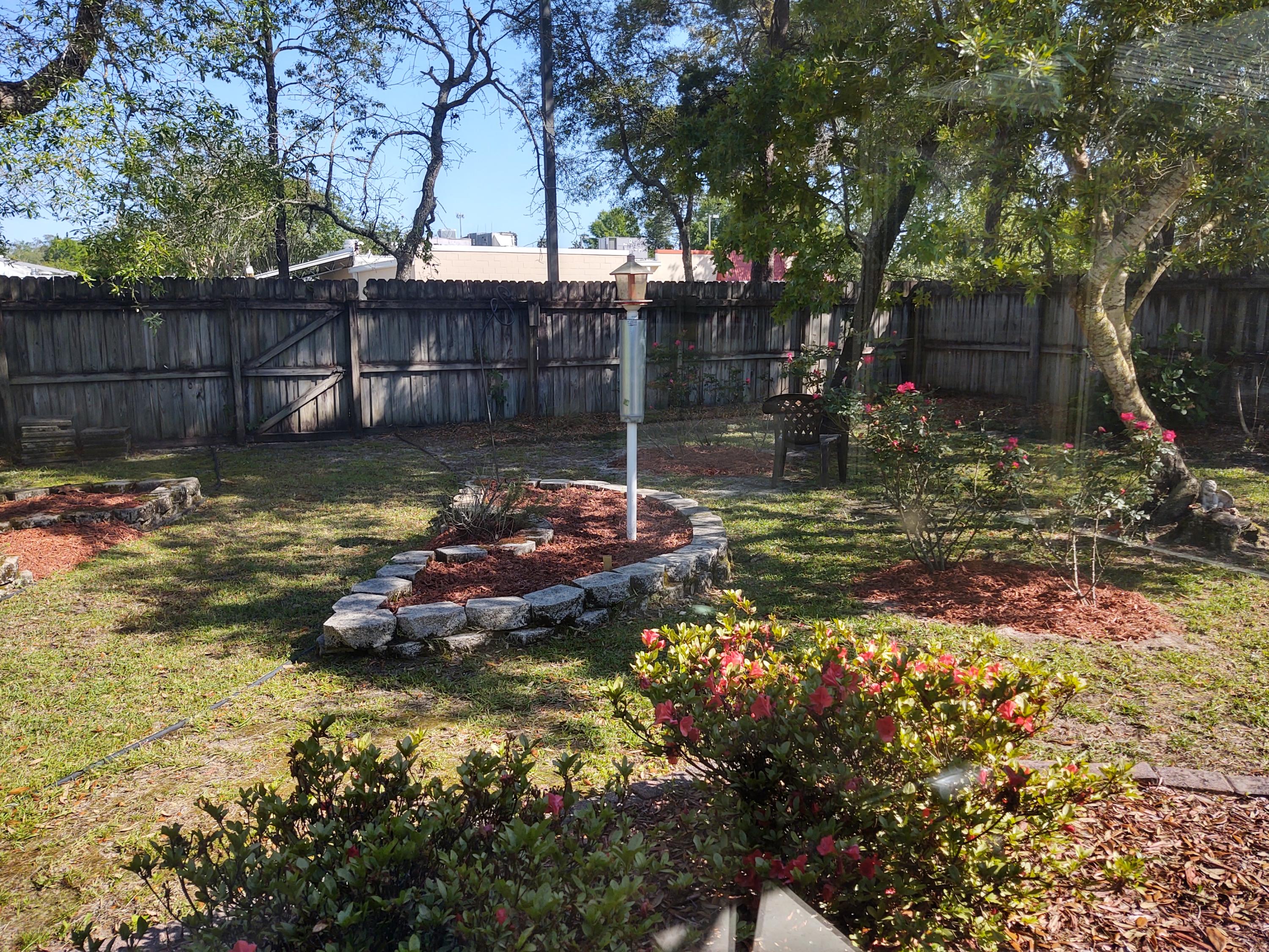 PARKWOOD SQUARE PH 1 - Residential