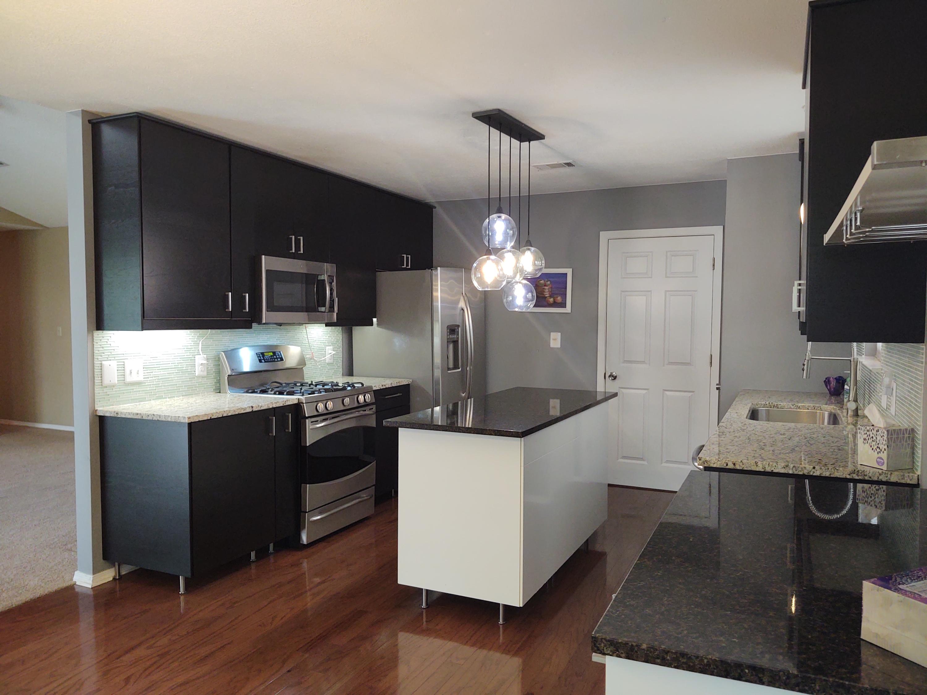 PARKWOOD SQUARE PH 1 - Residential