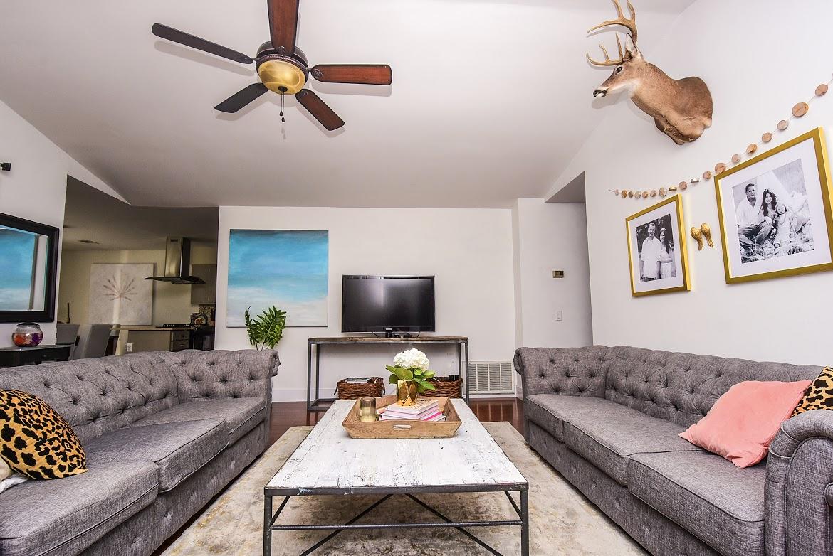 THE S 5FT LOT 9 & LOT 10 BLK DBELIEVE - Residential