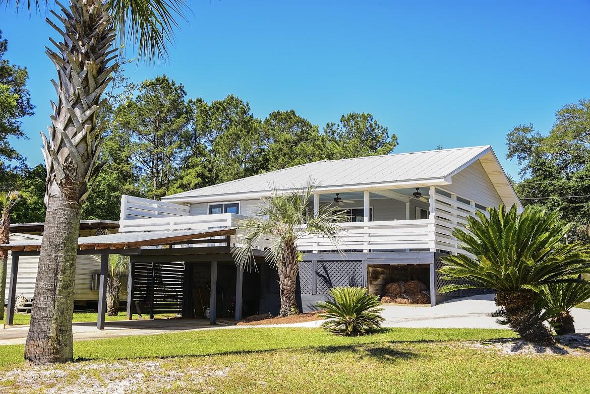 THE S 5FT LOT 9 & LOT 10 BLK DBELIEVE - Residential