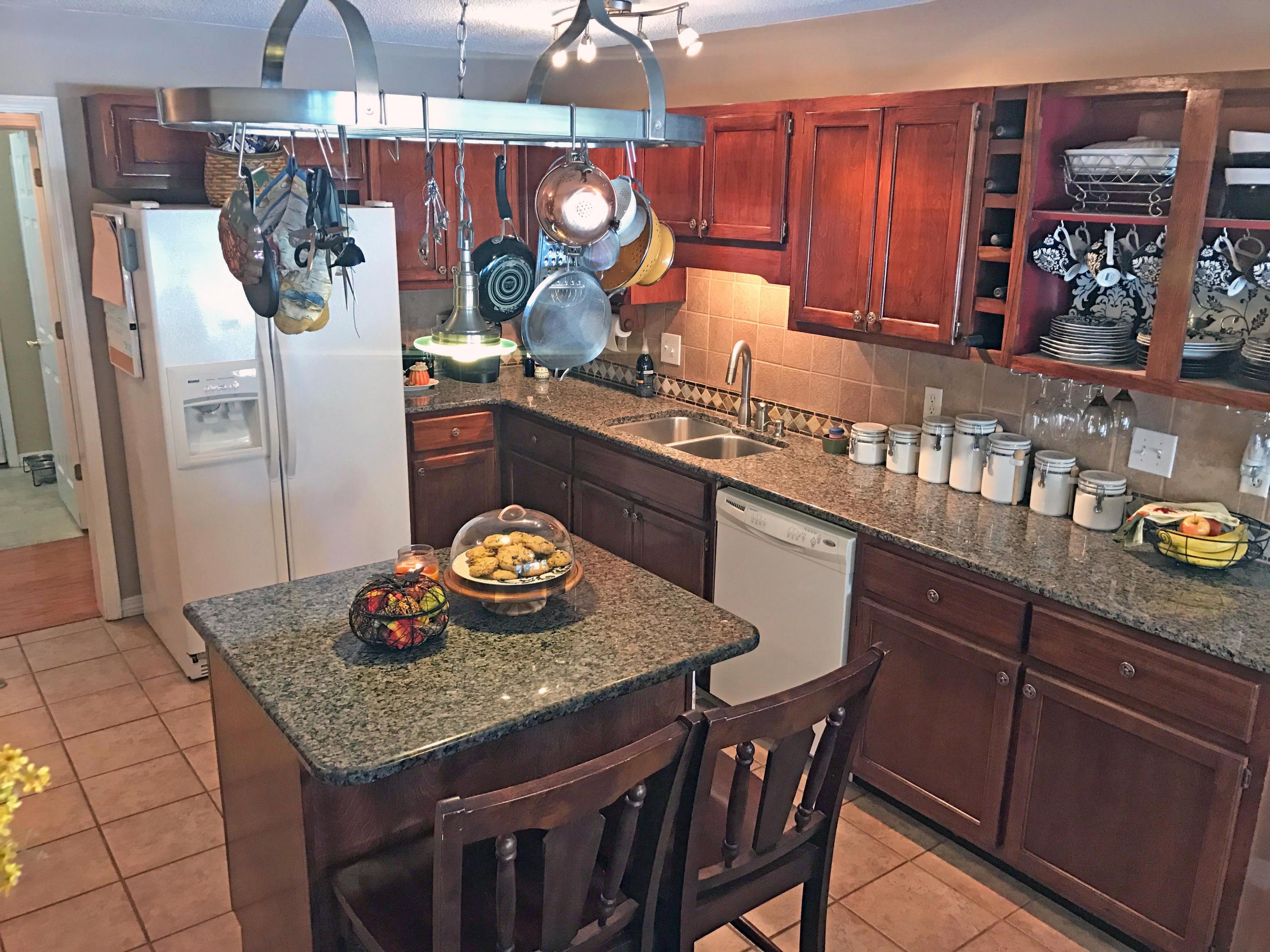 PARKWOOD ESTATES PH 1 BLUEWATER BAY - Residential