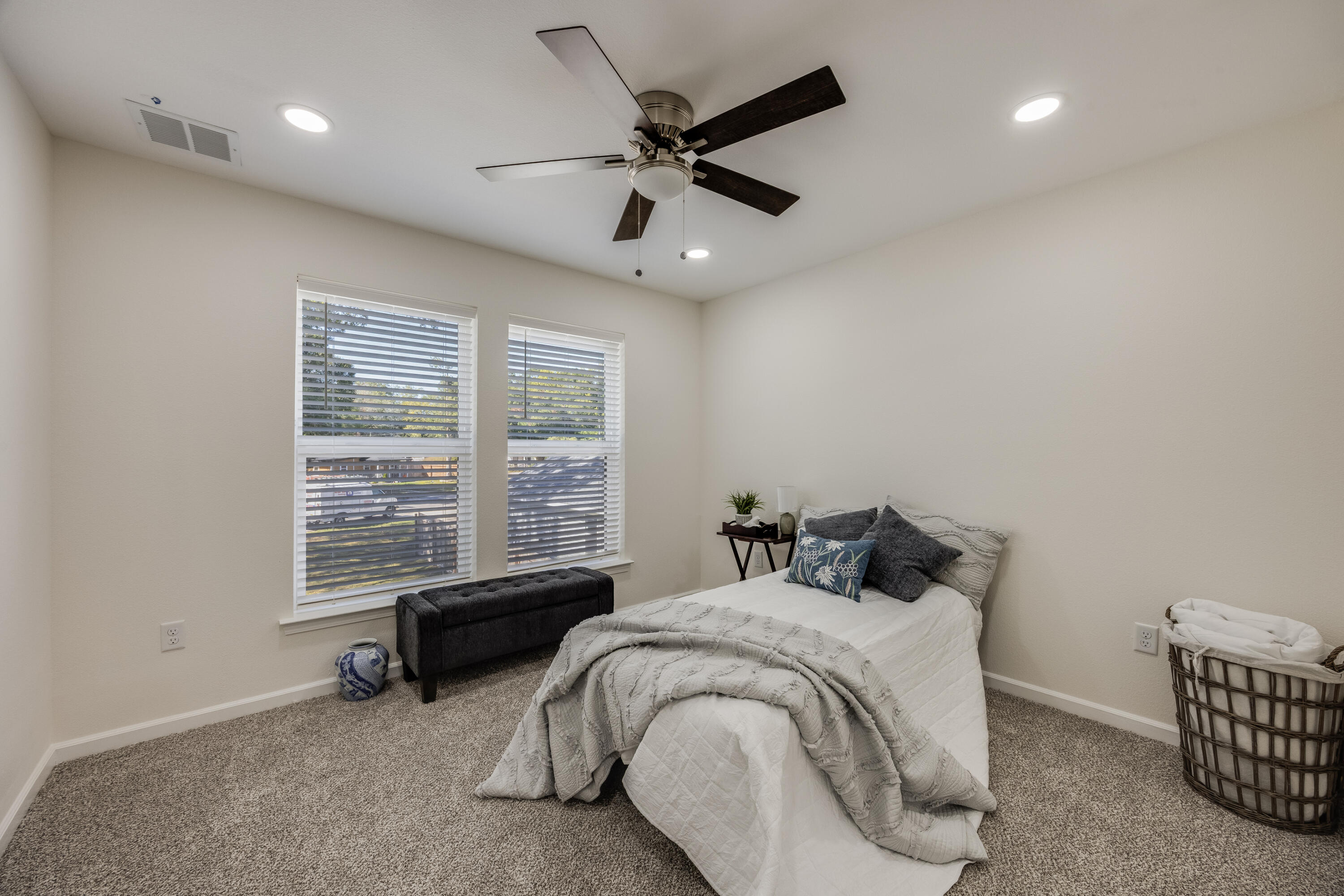 CRESTVIEW - Residential