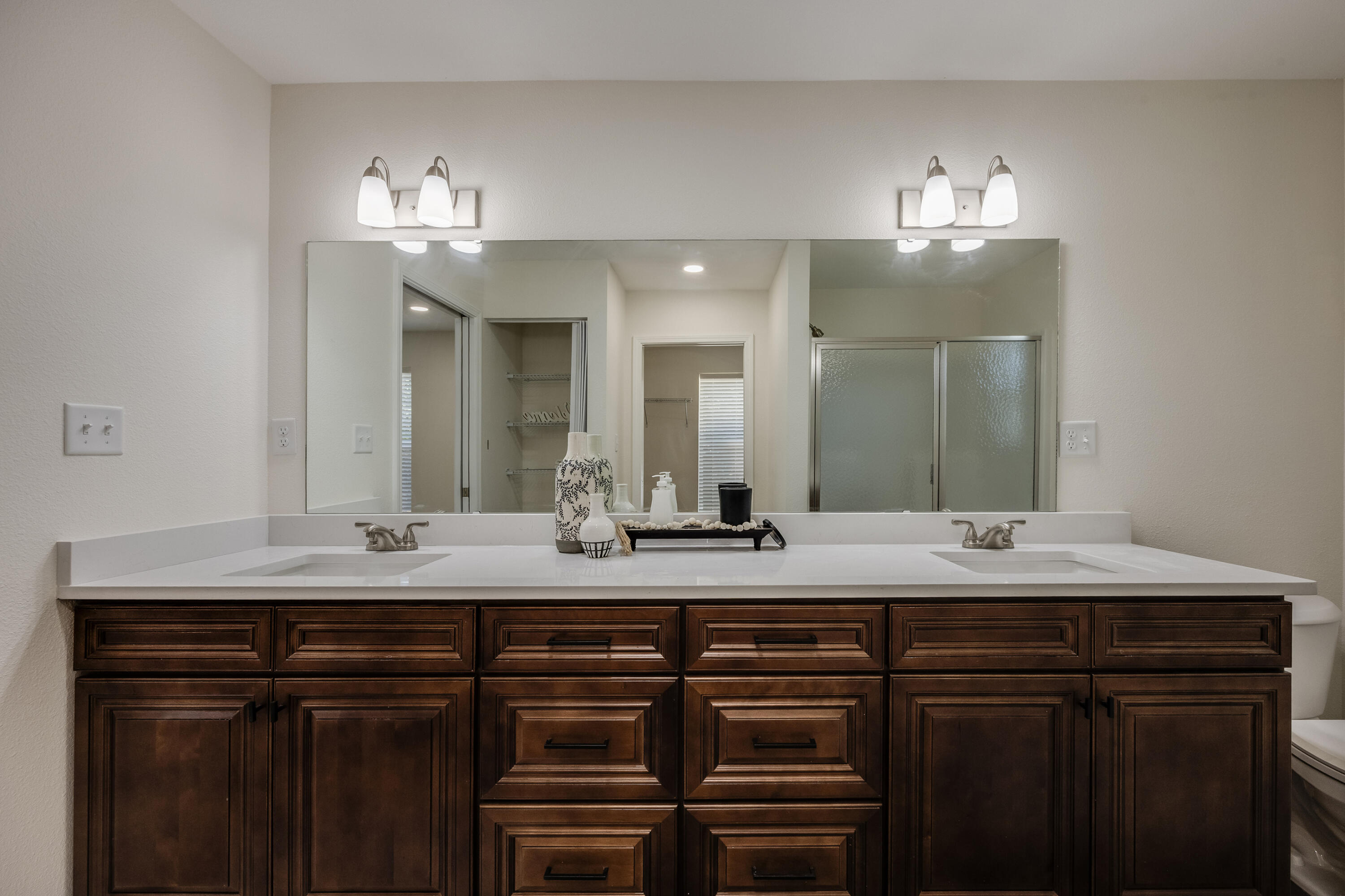 CRESTVIEW - Residential