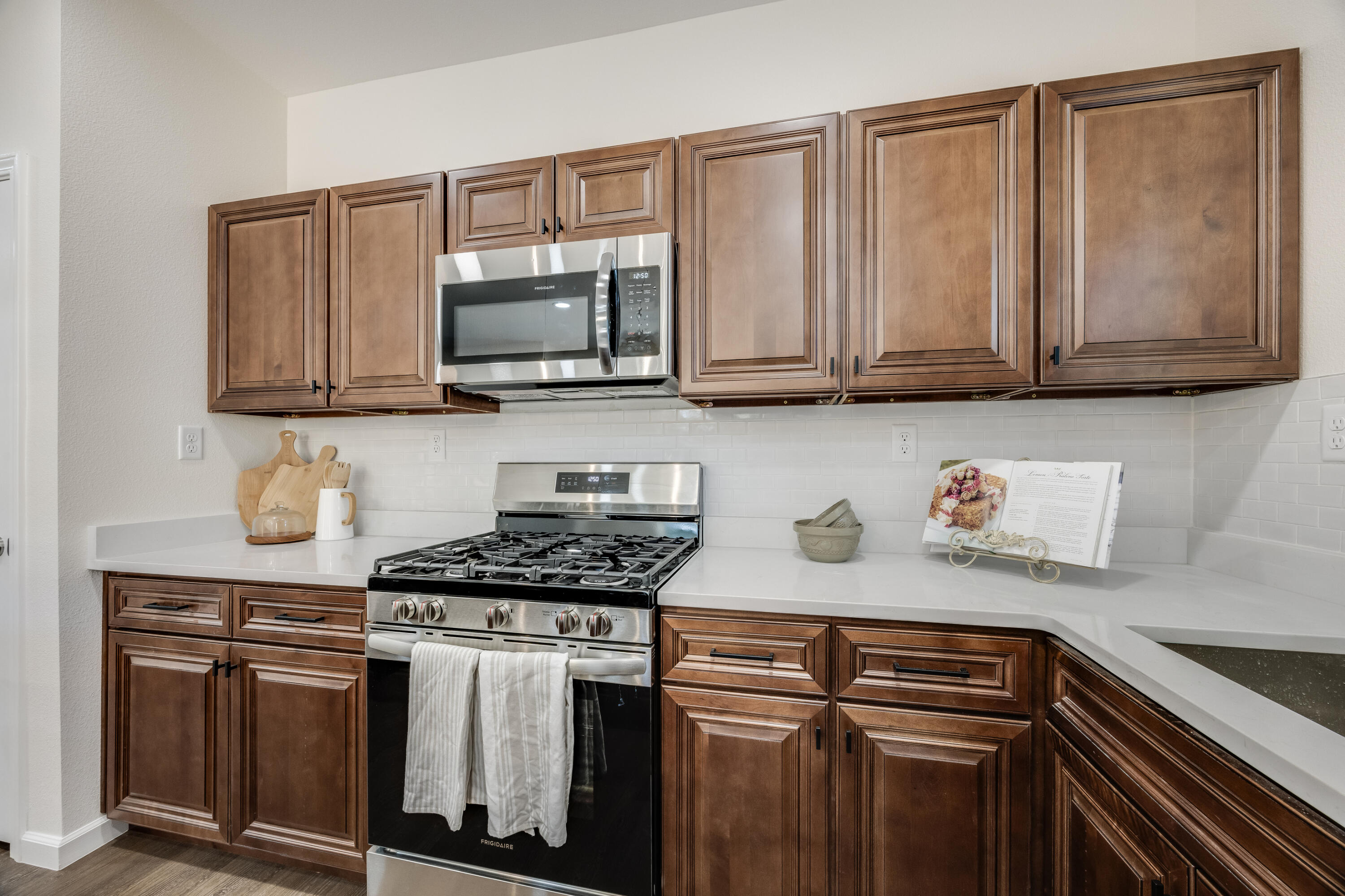 CRESTVIEW - Residential