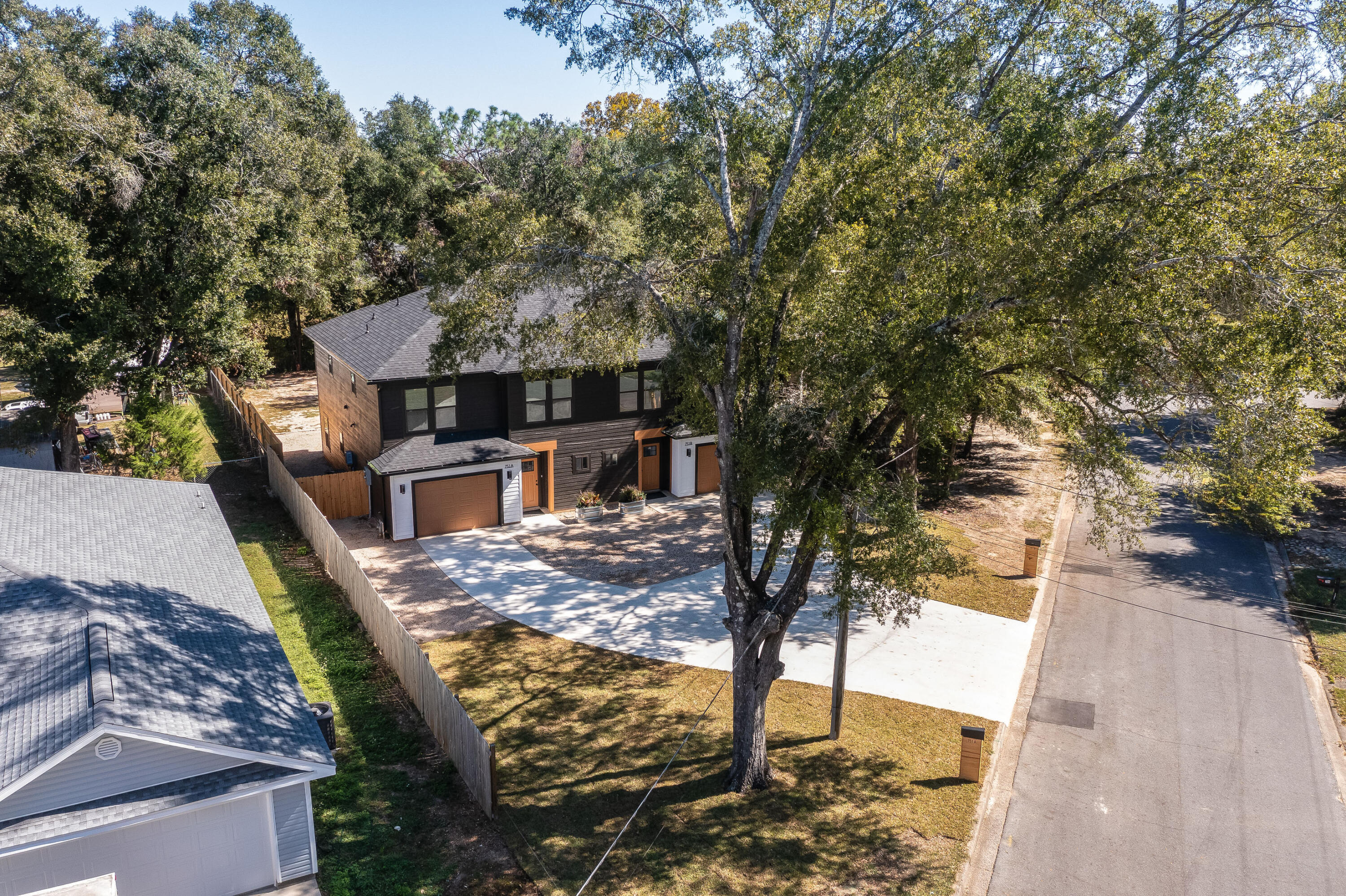 CRESTVIEW - Residential
