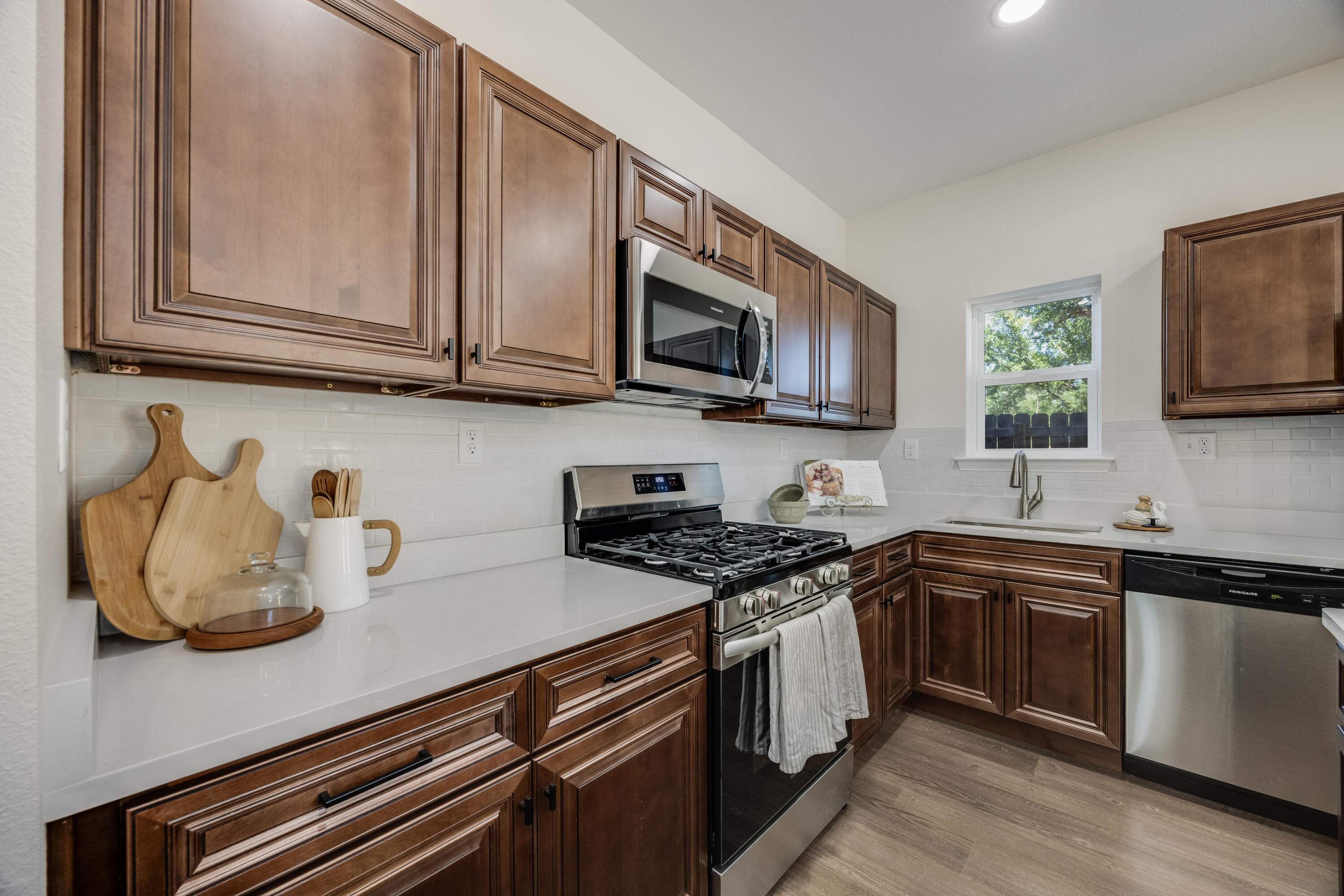 CRESTVIEW - Residential