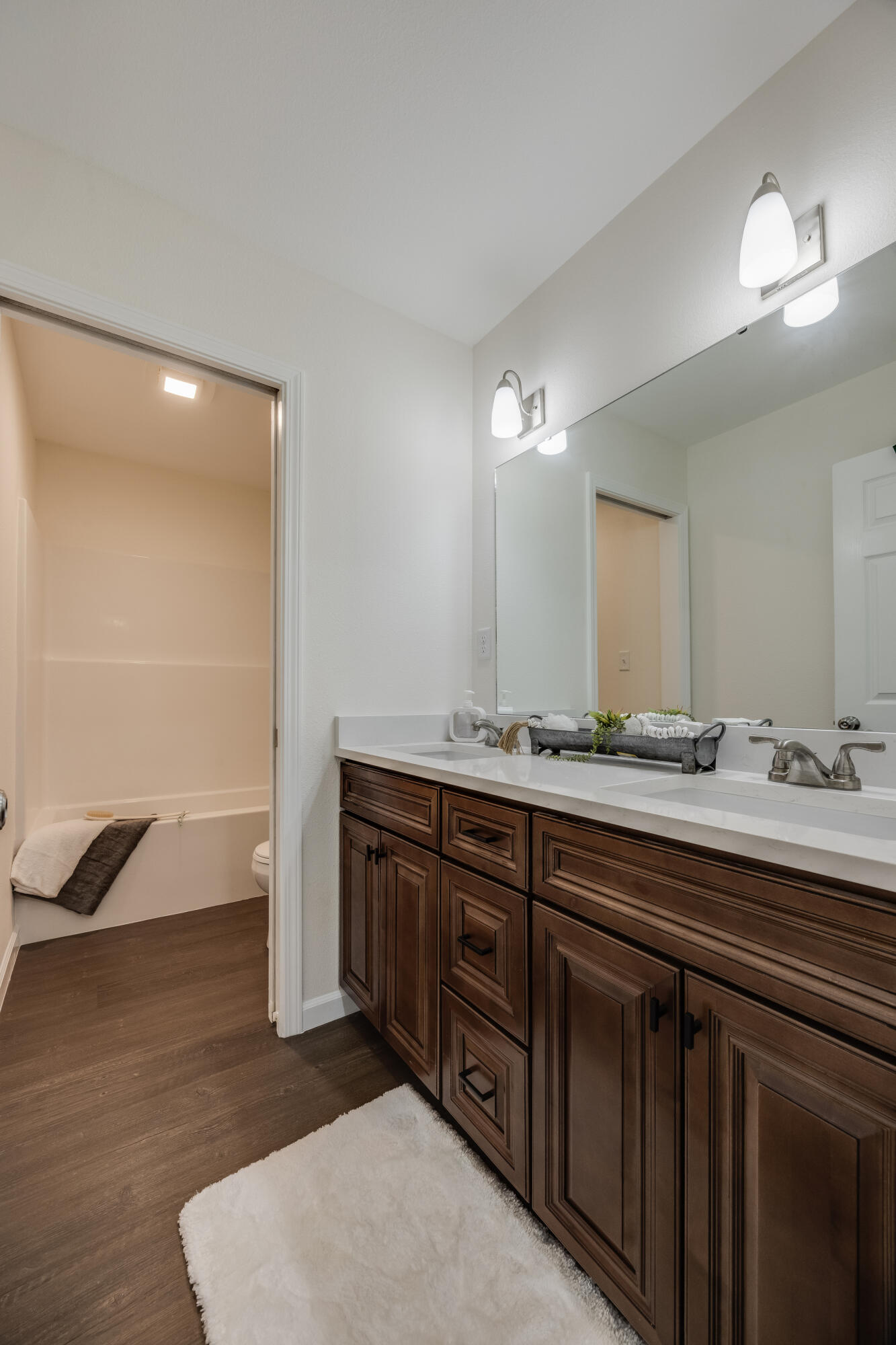 CRESTVIEW - Residential
