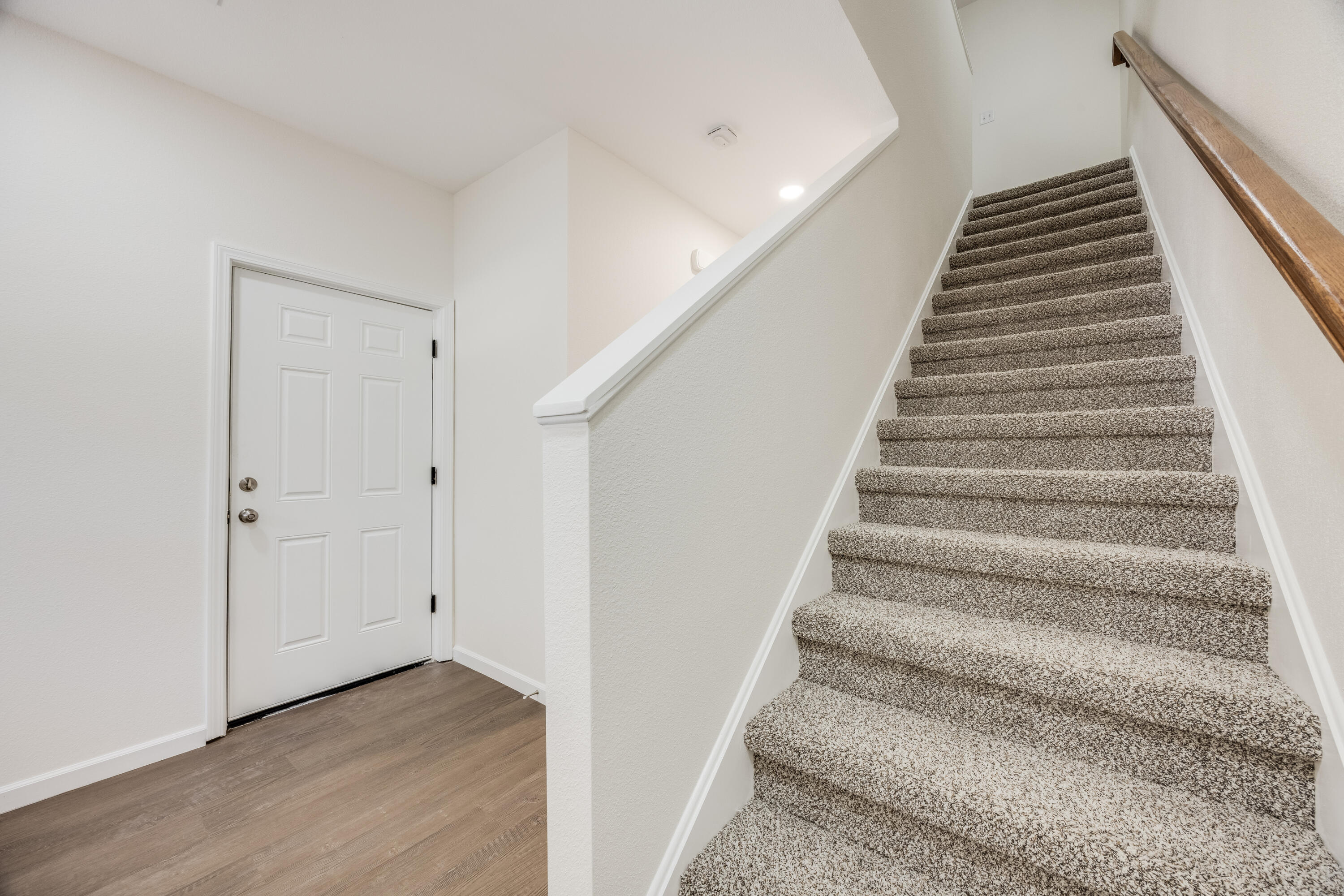 CRESTVIEW - Residential