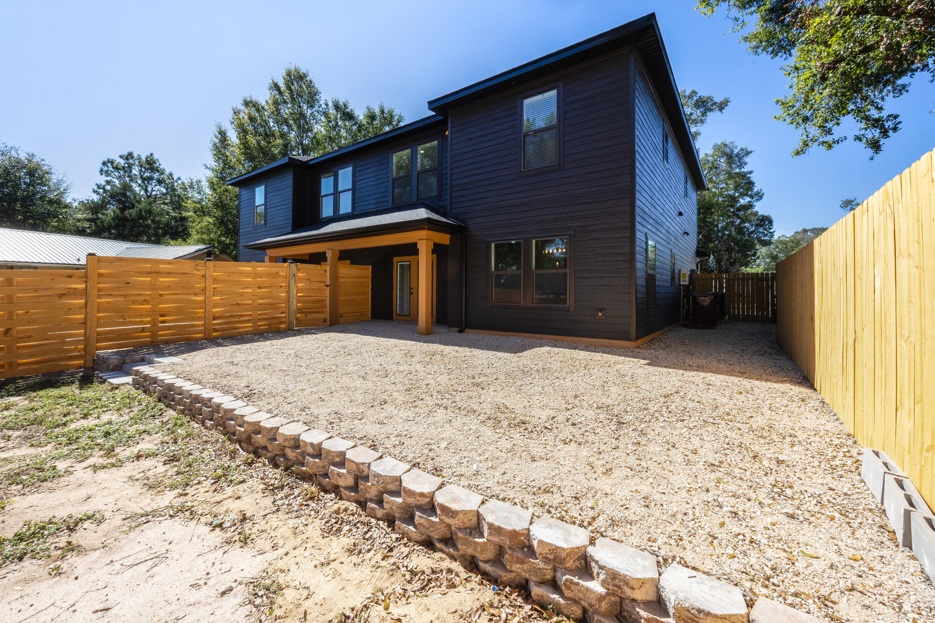 CRESTVIEW - Residential