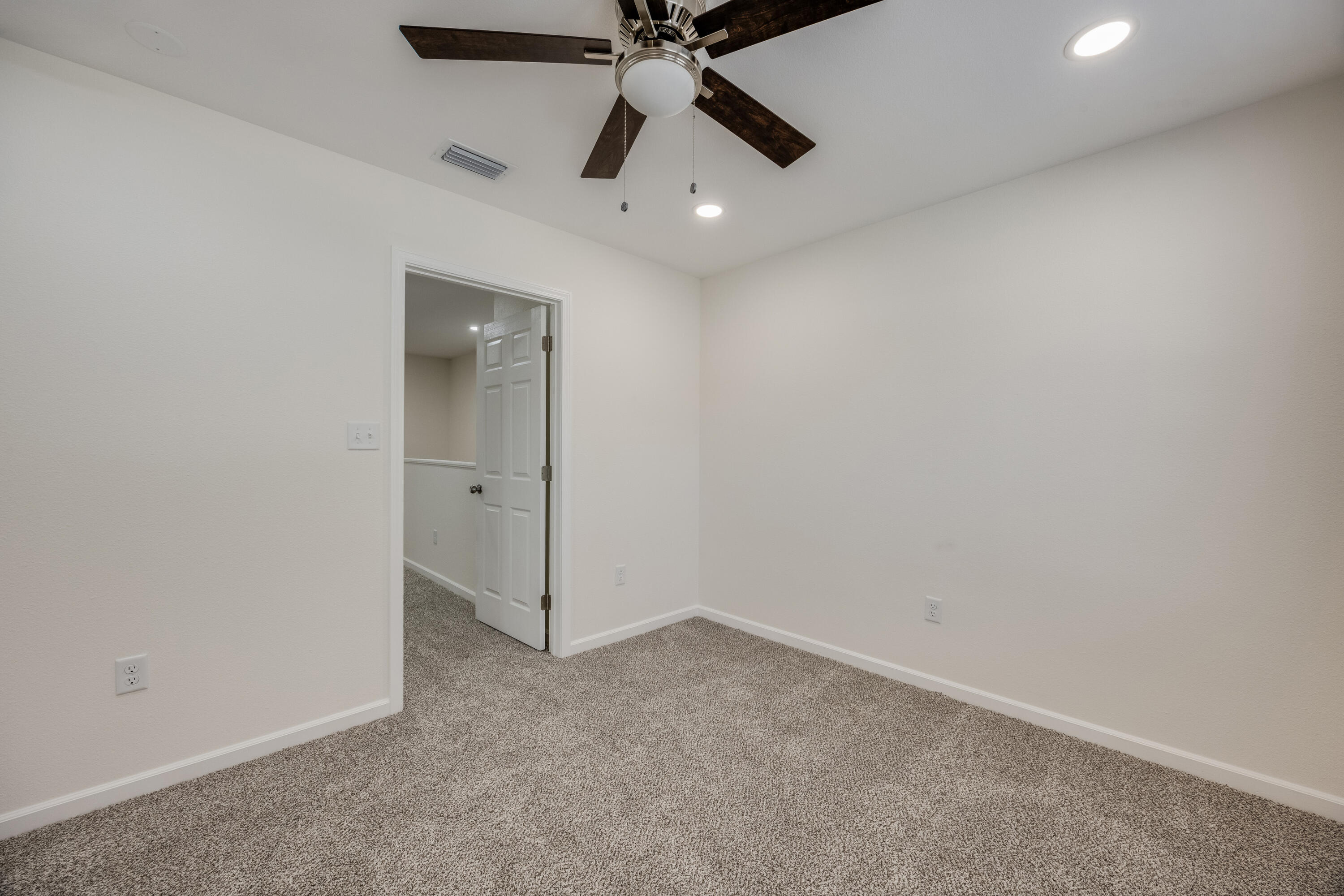 CRESTVIEW - Residential