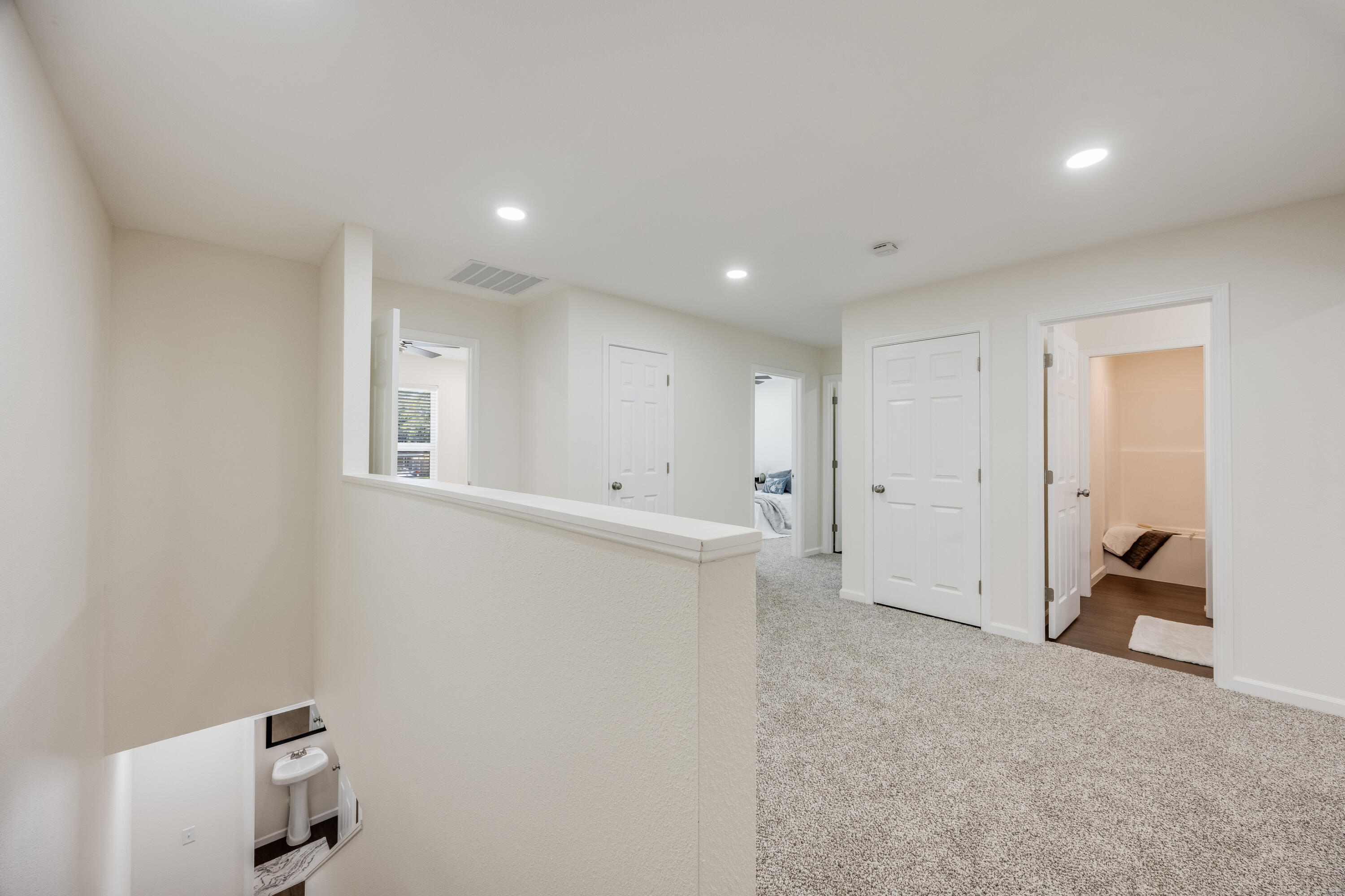 CRESTVIEW - Residential