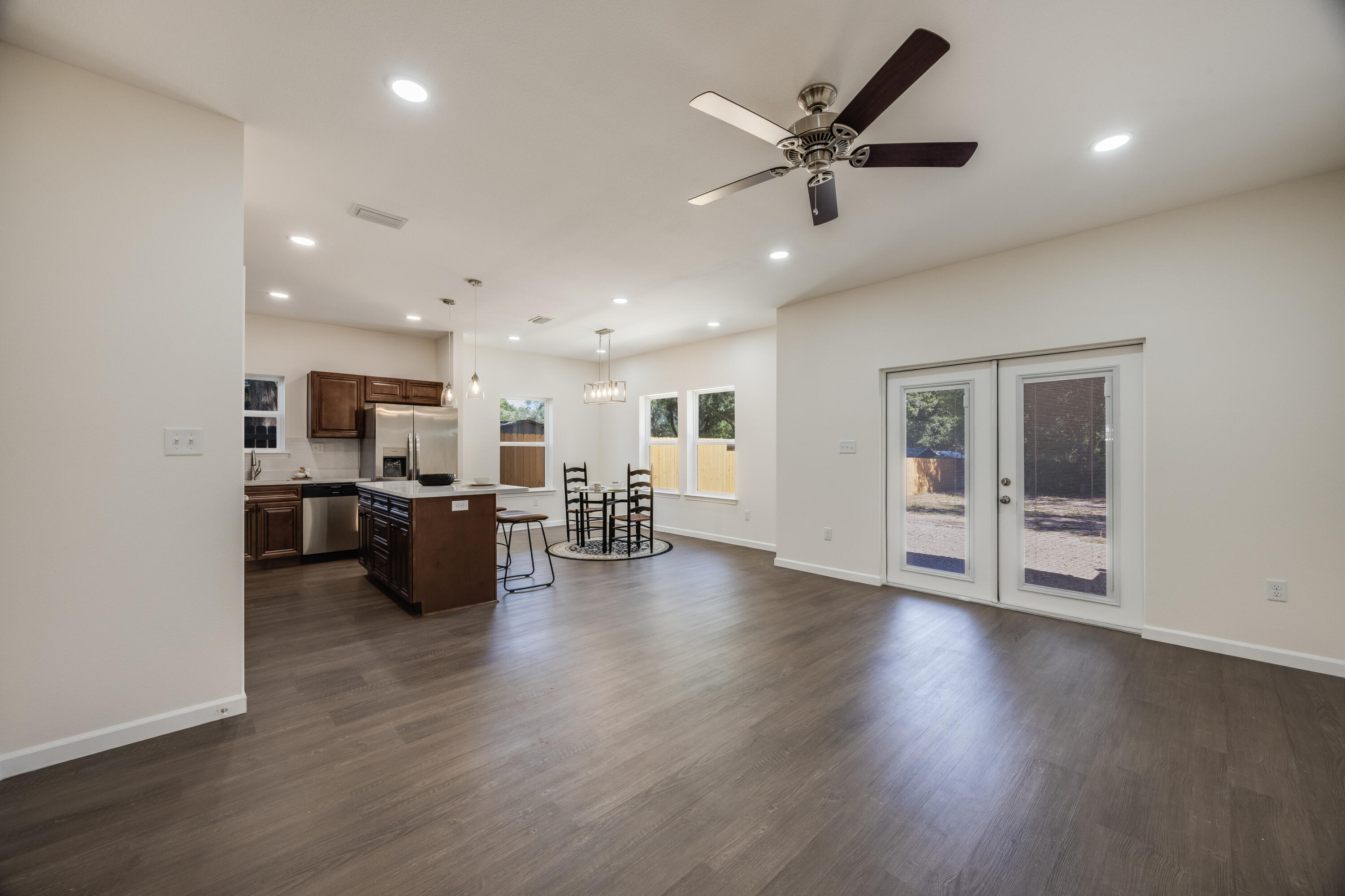 CRESTVIEW - Residential