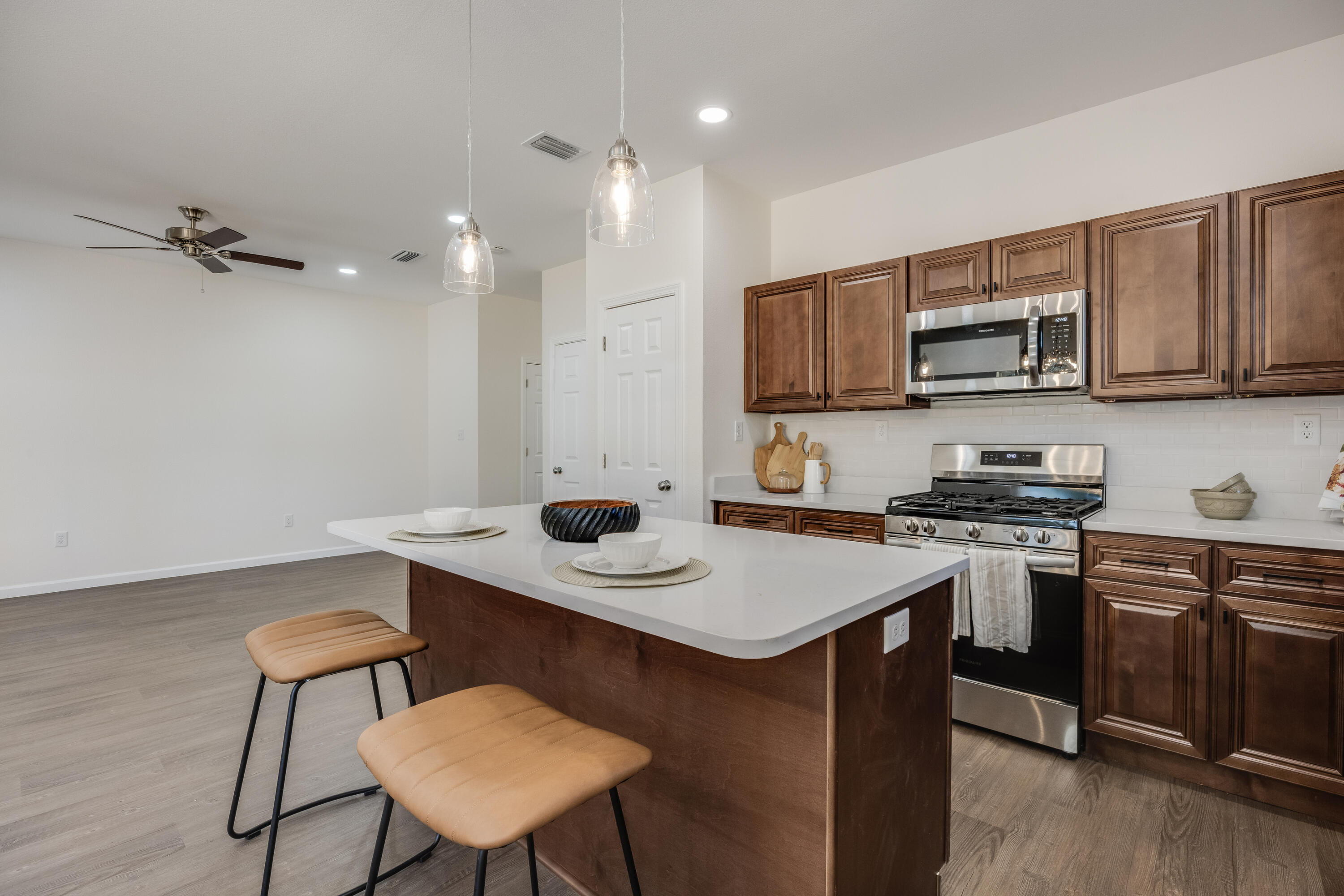 CRESTVIEW - Residential